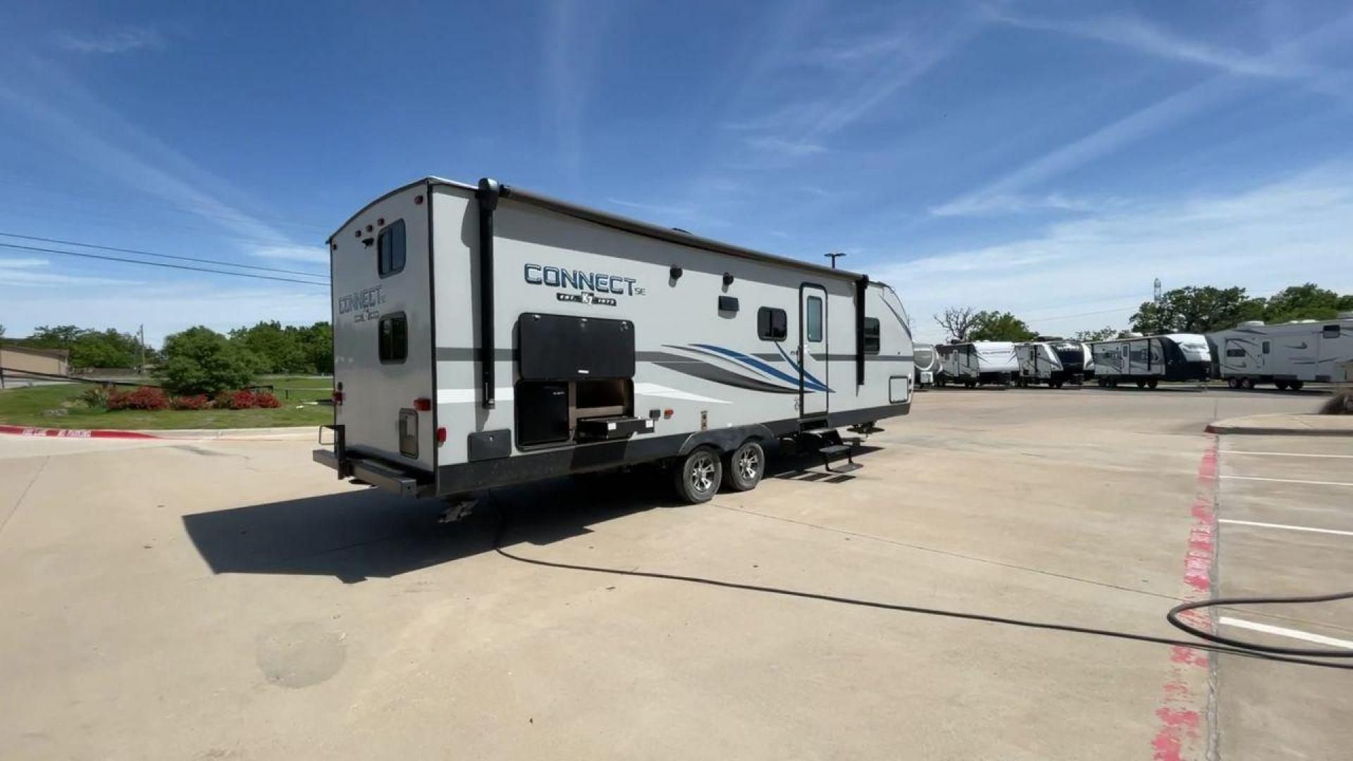 2019 KZ CONNECT 261BHSKE (4EZTL2627K7) , located at 4319 N Main Street, Cleburne, TX, 76033, (817) 221-0660, 32.435829, -97.384178 - Here are additional factors highlighting why owning this RV is a superb choice. (1) Its layout features a slide-out with a sofa and dinette that converts into a bed, providing ample space for relaxing and socializing. (2) It has a rear bunkhouse features two twin beds, ideal for children or gues - Photo#1