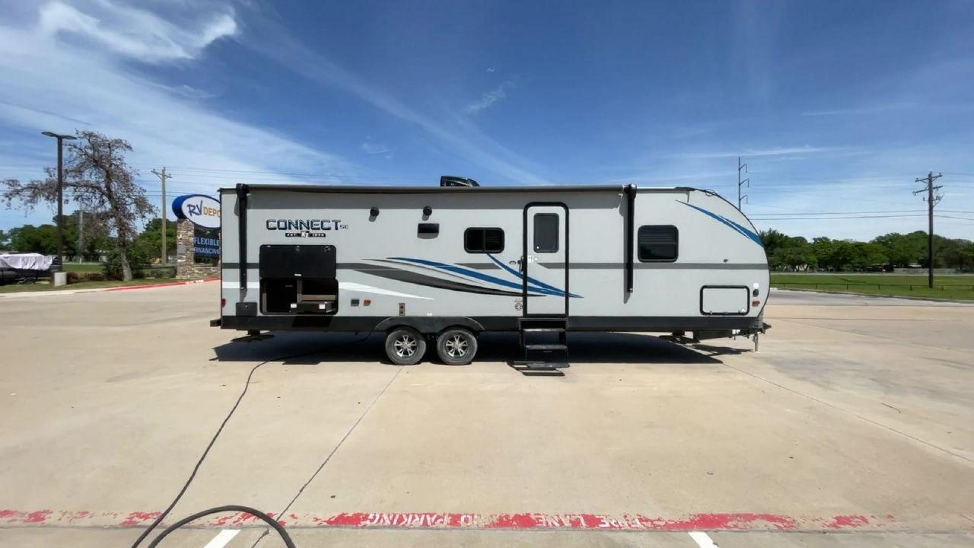 2019 KZ CONNECT 261BHSKE (4EZTL2627K7) , located at 4319 N Main Street, Cleburne, TX, 76033, (817) 221-0660, 32.435829, -97.384178 - Here are additional factors highlighting why owning this RV is a superb choice. (1) Its layout features a slide-out with a sofa and dinette that converts into a bed, providing ample space for relaxing and socializing. (2) It has a rear bunkhouse features two twin beds, ideal for children or gues - Photo#2