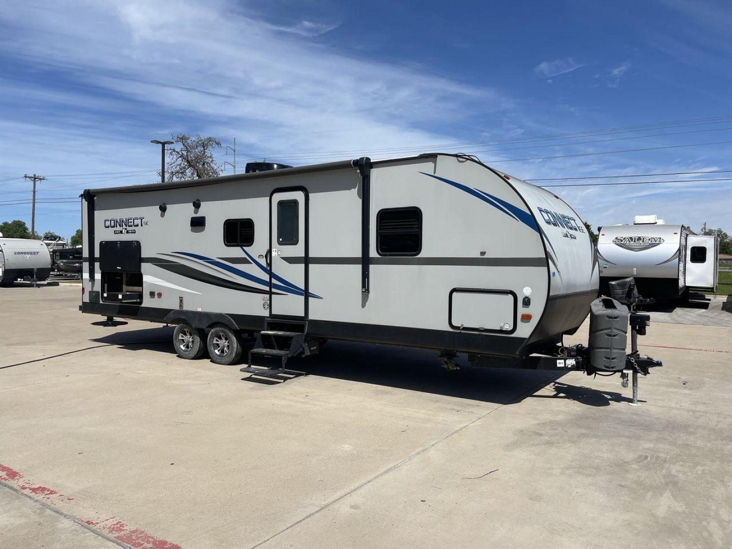 2019 KZ CONNECT 261BHSKE (4EZTL2627K7) , located at 4319 N Main Street, Cleburne, TX, 76033, (817) 221-0660, 32.435829, -97.384178 - Here are additional factors highlighting why owning this RV is a superb choice. (1) Its layout features a slide-out with a sofa and dinette that converts into a bed, providing ample space for relaxing and socializing. (2) It has a rear bunkhouse features two twin beds, ideal for children or gues - Photo#23