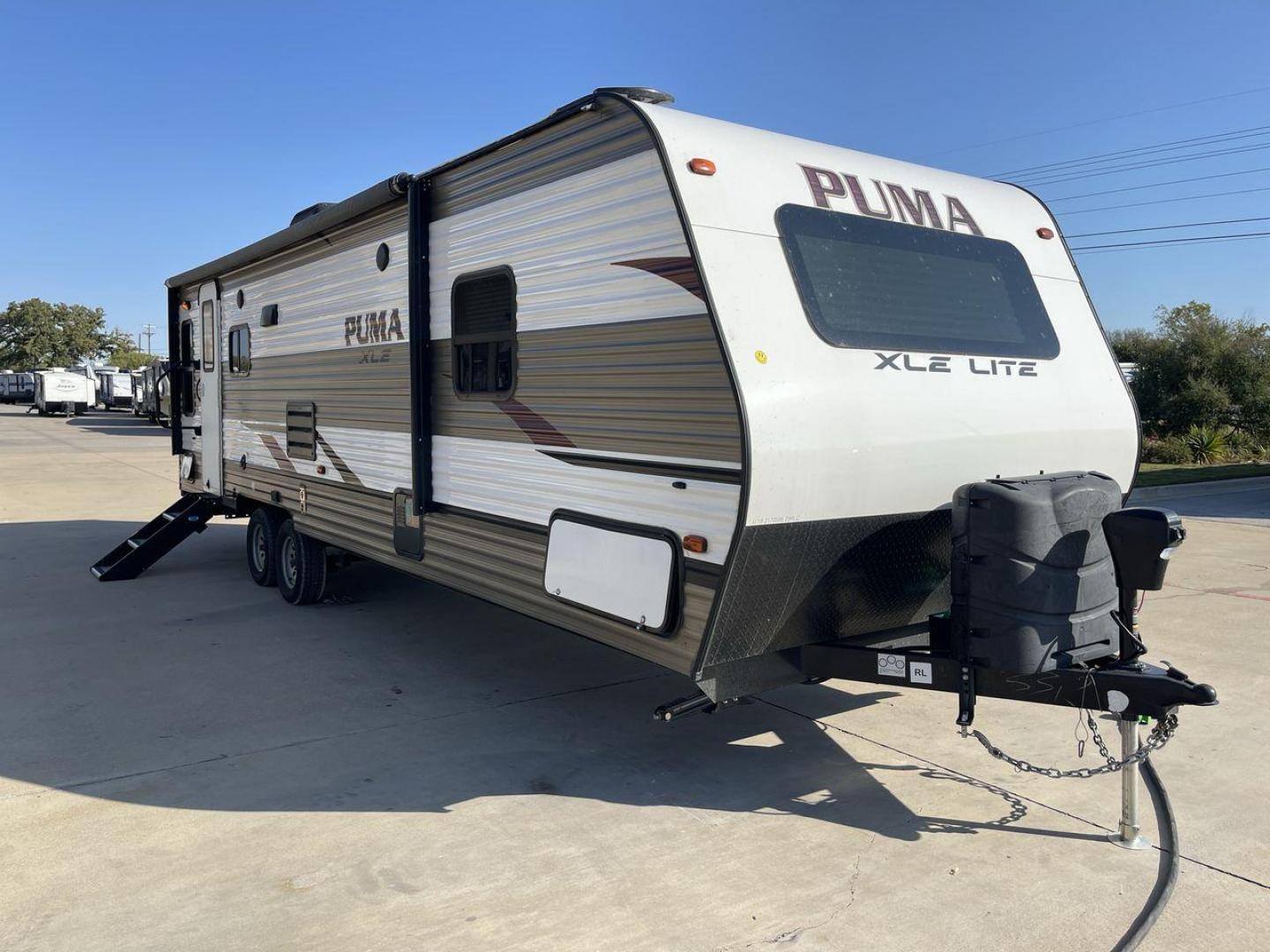 2019 PALOMINO PUMA 25RLC (5ZT2PUPB5K4) , Length: 30.33 ft.| Dry Weight: 5,913 lbs.| Gross Weight: 7,500 lbs. | Slides: 1 transmission, located at 4319 N Main Street, Cleburne, TX, 76033, (817) 221-0660, 32.435829, -97.384178 - The 2022 Forest River Alta 2800KBH is a family-friendly travel The 2019 Palomino Puma 25RLC is a compact and versatile travel trailer designed for couples or small families. With a cozy living area, functional kitchen, and comfortable bedroom, it’s a great option for weekend getaways and short tri - Photo#21