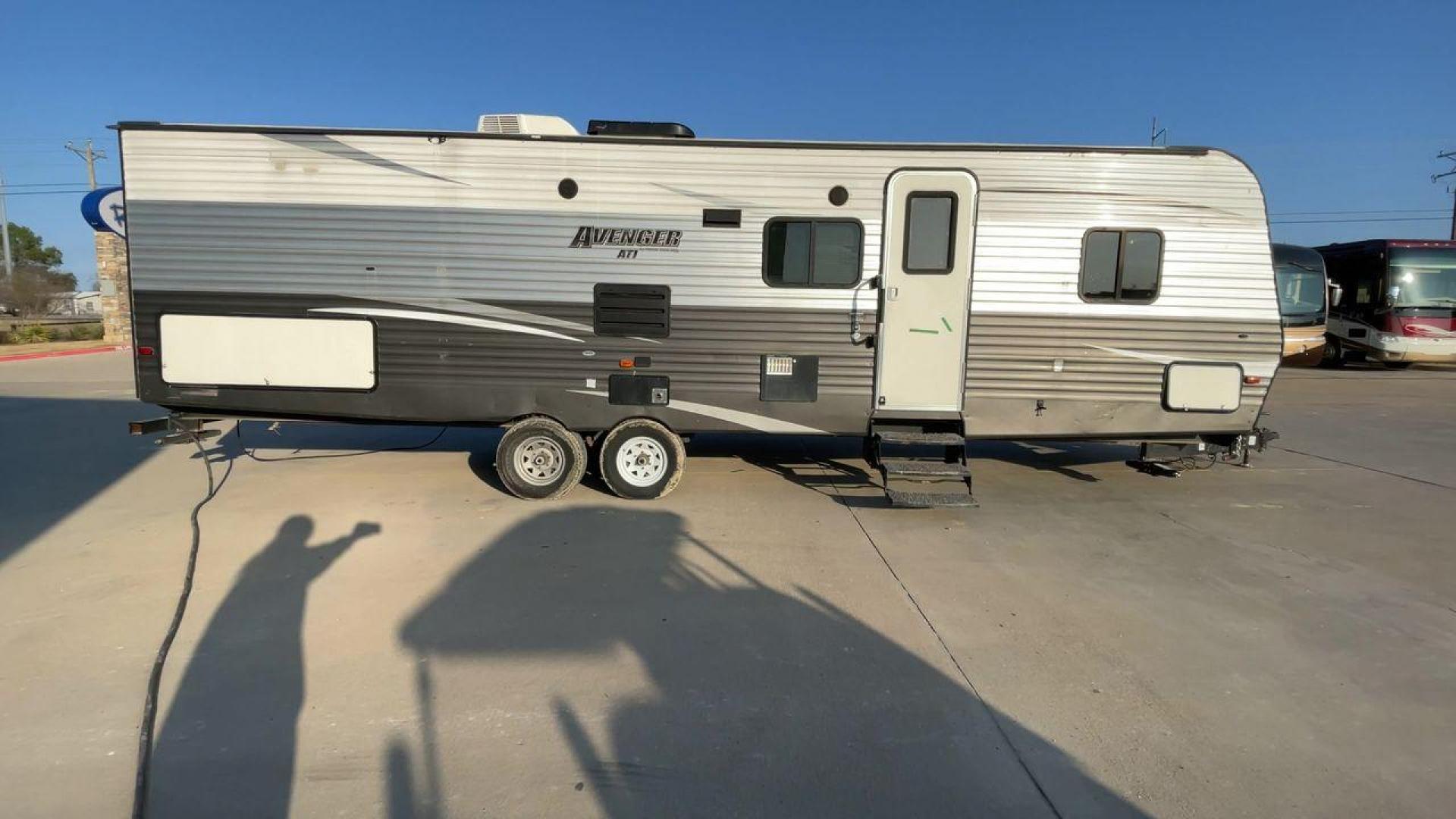 2019 TAN PRIMETIME AVENGER 27RBS (5ZT2AVSB2JB) , Length: 33.5 ft. | Dry Weight: 6,663 lbs. | Slides: 1 transmission, located at 4319 N Main Street, Cleburne, TX, 76033, (817) 221-0660, 32.435829, -97.384178 - This 2019 Prime Time Avenger 27RBS measures 33.5 feet long. It has a dry weight of 6,663 lbs. and a payload capacity of 2,902 lbs. It also has a manageable hitch weight of 765 lbs. Additionally, it features one slide and one 16-foot awning. The unit is designed with a front private bedroom, a centra - Photo#2