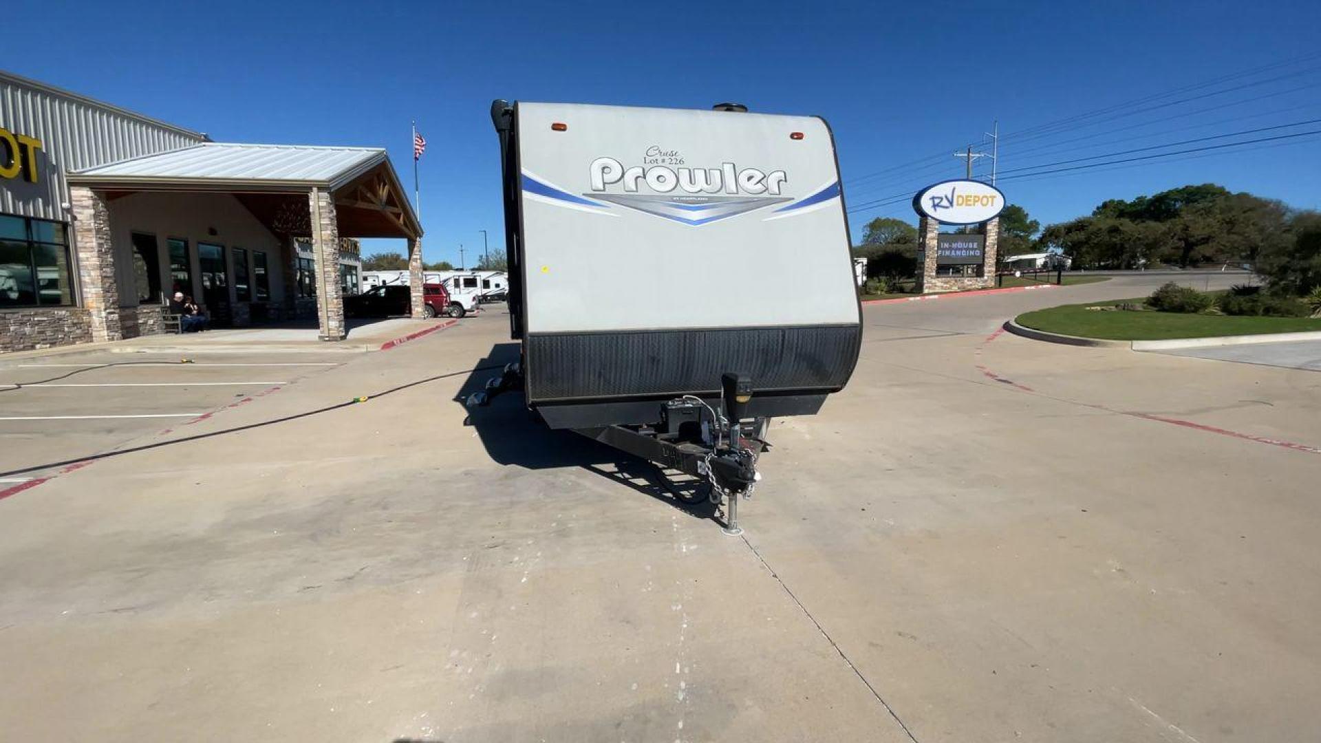 2019 GRAY PROWLER 32LX - (5SFPB3626KE) , Length: 36.33 ft. | Dry Weight: 7,540 lbs. | Slides: 2 transmission, located at 4319 N Main Street, Cleburne, TX, 76033, (817) 221-0660, 32.435829, -97.384178 - This 2019 Prowler 32LX is a dual-axle steel wheel setup measuring 36.33 ft. in length and 11.17 ft. in height. It has a dry weight of 7,540 lbs. and a hitch weight of 940 lbs. It features two doors, two slides, and one awning. This travel trailer is a bunkhouse model that can sleep up to 11 peopl - Photo#4