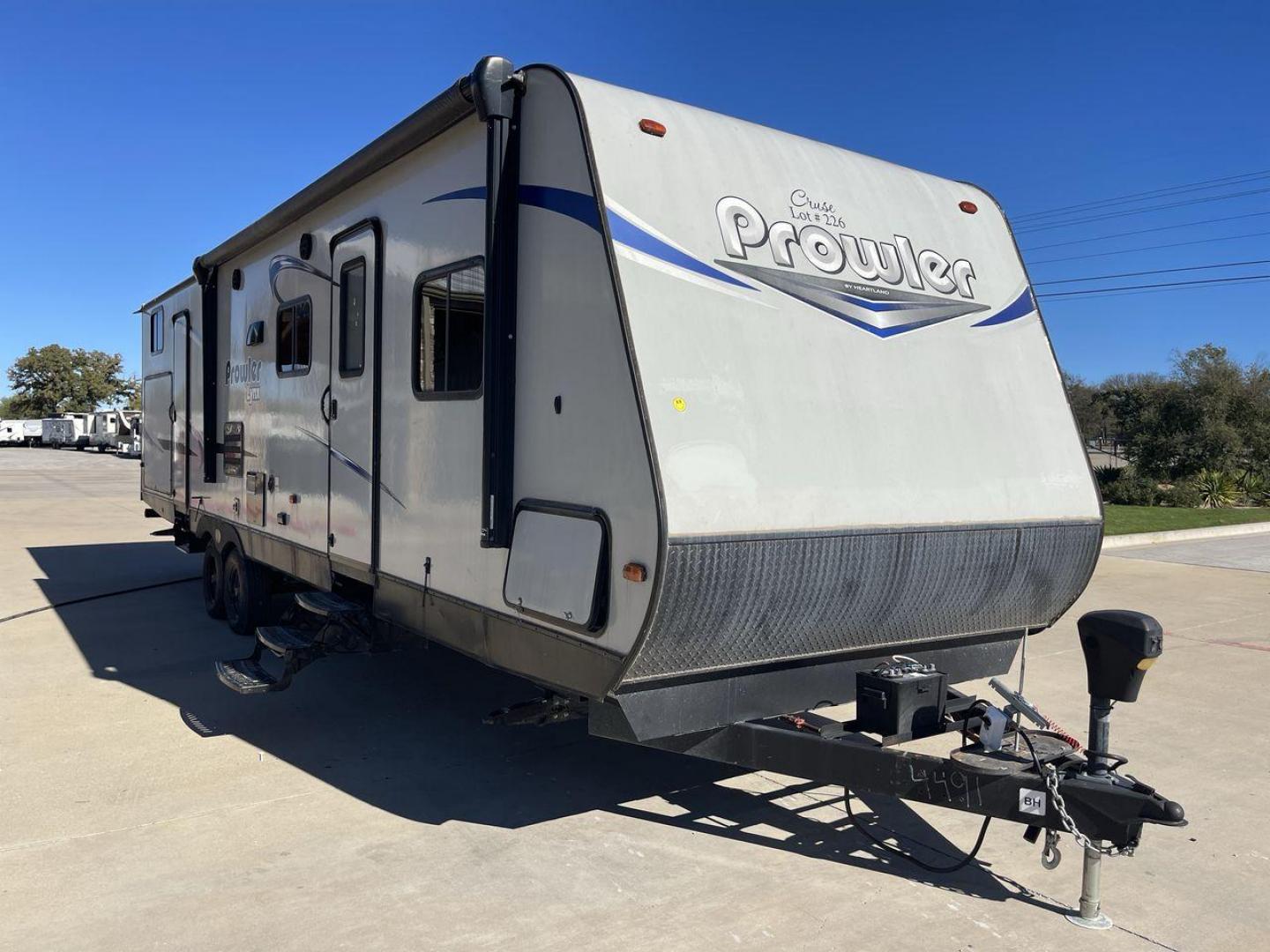 2019 GRAY PROWLER 32LX - (5SFPB3626KE) , Length: 36.33 ft. | Dry Weight: 7,540 lbs. | Slides: 2 transmission, located at 4319 N Main Street, Cleburne, TX, 76033, (817) 221-0660, 32.435829, -97.384178 - This 2019 Prowler 32LX is a dual-axle steel wheel setup measuring 36.33 ft. in length and 11.17 ft. in height. It has a dry weight of 7,540 lbs. and a hitch weight of 940 lbs. It features two doors, two slides, and one awning. This travel trailer is a bunkhouse model that can sleep up to 11 peopl - Photo#23