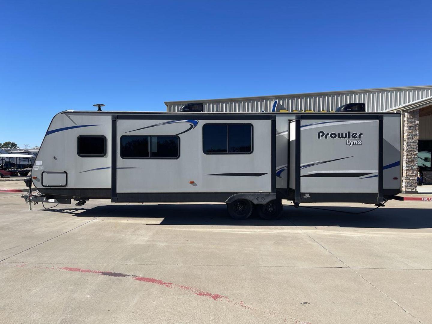 2019 GRAY PROWLER 32LX - (5SFPB3626KE) , Length: 36.33 ft. | Dry Weight: 7,540 lbs. | Slides: 2 transmission, located at 4319 N Main Street, Cleburne, TX, 76033, (817) 221-0660, 32.435829, -97.384178 - This 2019 Prowler 32LX is a dual-axle steel wheel setup measuring 36.33 ft. in length and 11.17 ft. in height. It has a dry weight of 7,540 lbs. and a hitch weight of 940 lbs. It features two doors, two slides, and one awning. This travel trailer is a bunkhouse model that can sleep up to 11 peopl - Photo#24