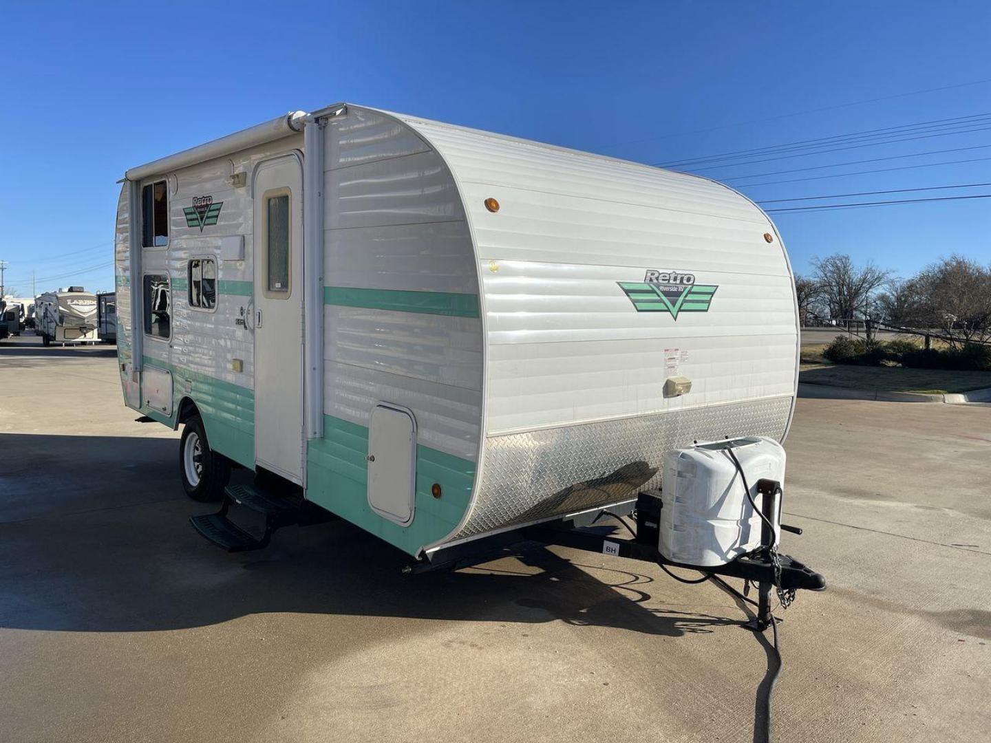 2019 RIVERSIDE RETRO 190BH (59CCC201XKL) , located at 4319 N Main Street, Cleburne, TX, 76033, (817) 221-0660, 32.435829, -97.384178 - Photo#22