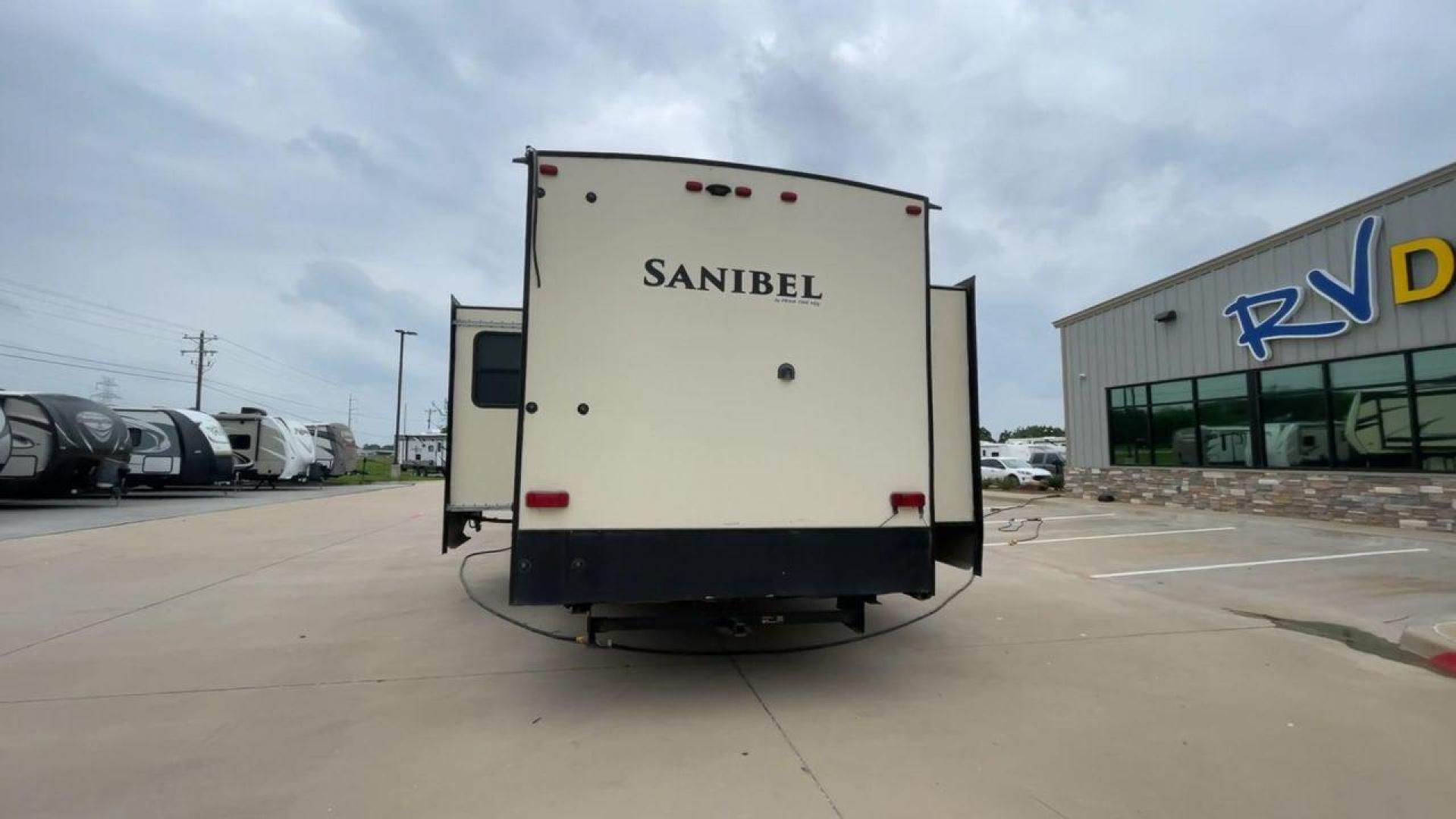 2019 TAN SANIBEL 3702WB (5ZT3SN2B6KG) , located at 4319 N Main Street, Cleburne, TX, 76033, (817) 221-0660, 32.435829, -97.384178 - The length of this 2019 Sanibel Fifth Wheel is just over 41 feet, and the width is just over 8 feet. It weighs 11,859 pounds when it's not hitched and 2,298 pounds when it is. The heater in this unit is listed at 40,000 BTUs, and it heats and cools itself automatically. This has a beautiful gray bas - Photo#8