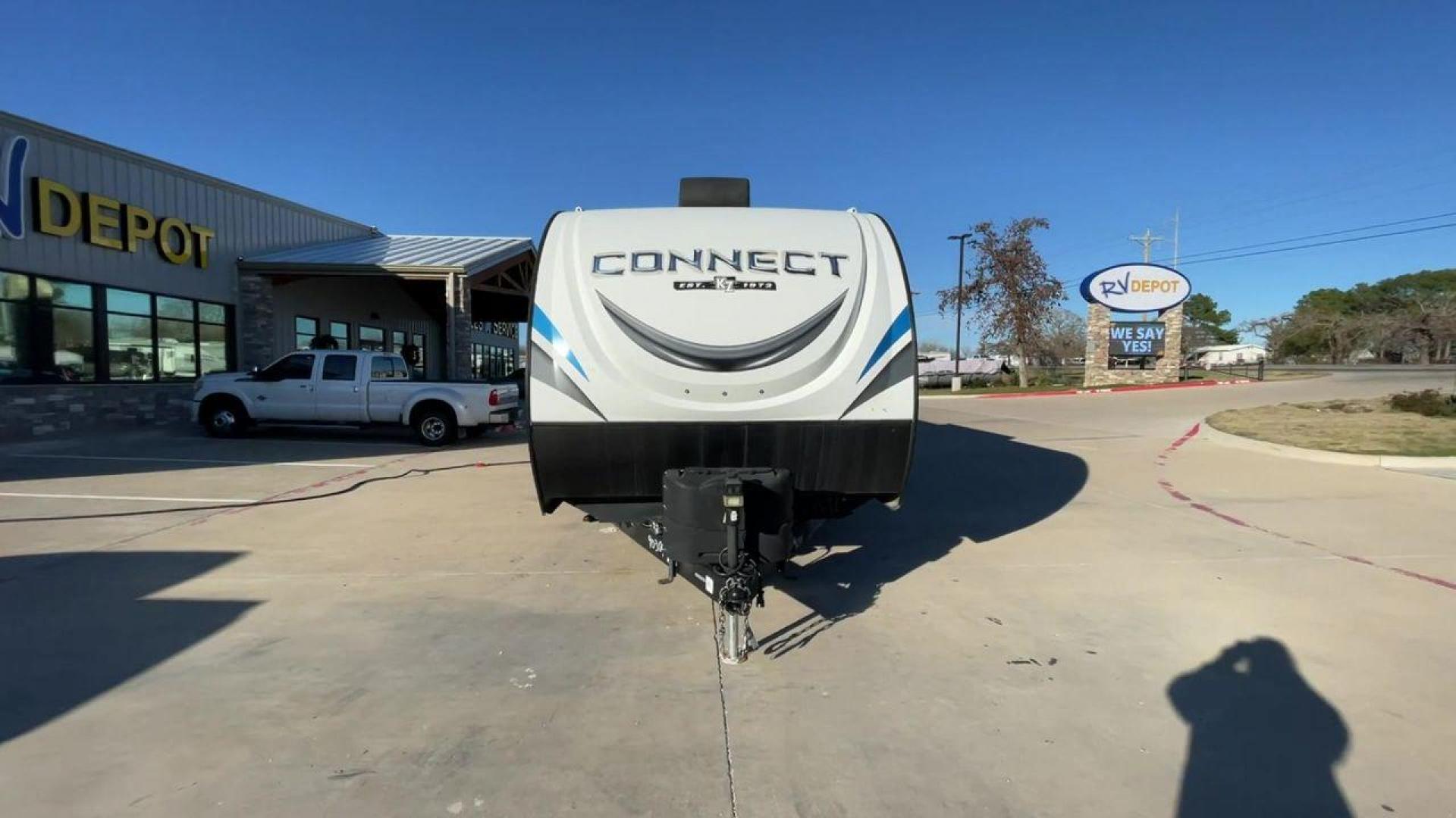 2019 TAN SPREE CONNECT 291RL (4EZTL2924K8) , located at 4319 N Main Street, Cleburne, TX, 76033, (817) 221-0660, 32.435829, -97.384178 - Photo#4