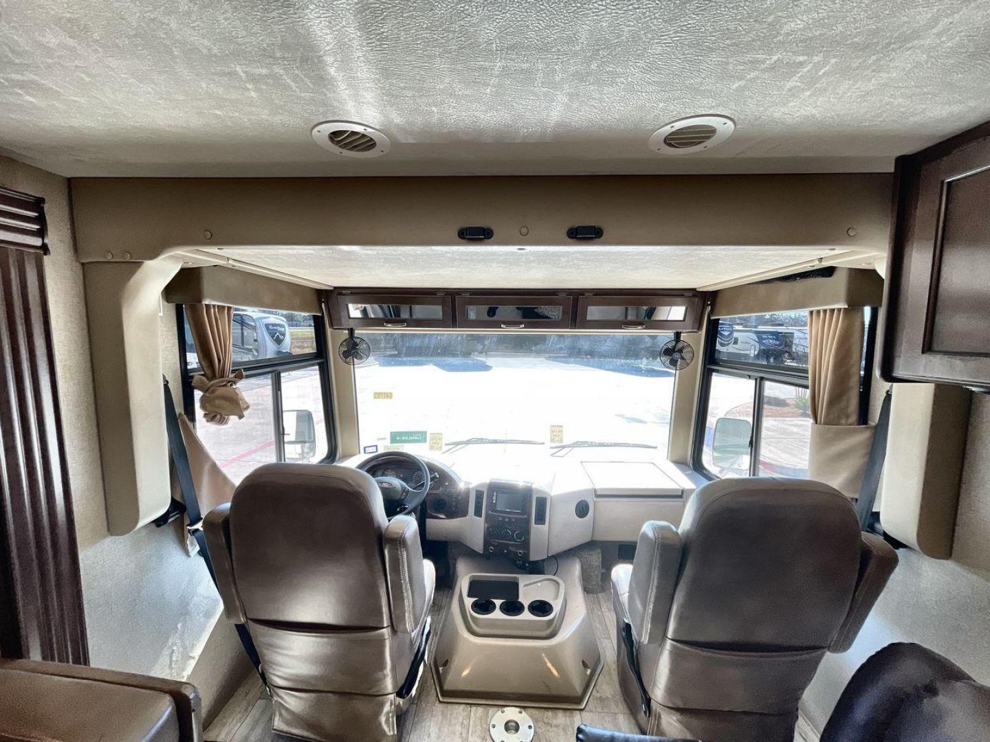 2019 THOR FREEDOM TRAVELER A30 (1F65F5DY1K0) , Length:31.75 ft. | Gross Weight: 18,000 lbs. | Slides: 1 transmission, located at 4319 N Main Street, Cleburne, TX, 76033, (817) 221-0660, 32.435829, -97.384178 - The 2019 Thor Freedom Traveler A30 is a sleek and modern travel trailer with an attractive beige exterior enhanced by dynamic swirls of gold, black, and white accents. Its single slide-out provides extra interior space when parked. The coach features large, tinted windows for ample natural light whi - Photo#37