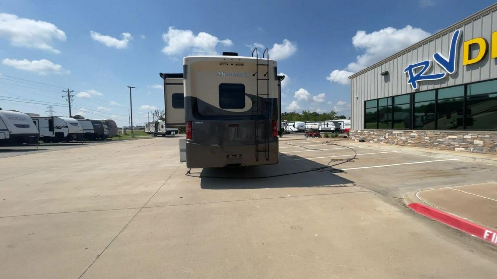 2020 THOR MIRAMAR 37.1 (1F66F5DY2K0) , located at 4319 N Main Street, Cleburne, TX, 76033, (817) 221-0660, 32.435829, -97.384178 - Photo#8