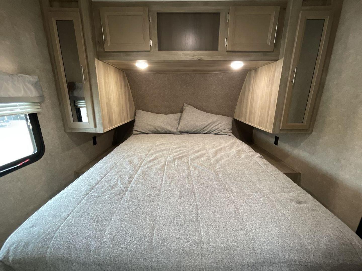 2020 COACHMEN CATALINA 263RLS (5ZT2CARB9LU) , located at 4319 N Main Street, Cleburne, TX, 76033, (817) 221-0660, 32.435829, -97.384178 - Photo#16