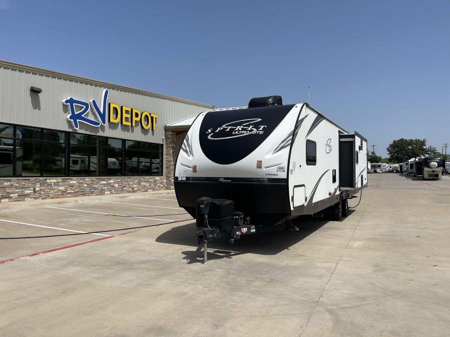 2020 COACHMEN SPIRIT 3373RL (5ZT2SBZB4LS) , located at 4319 N Main Street, Cleburne, TX, 76033, (817) 221-0660, 32.435829, -97.384178 - Photo#0