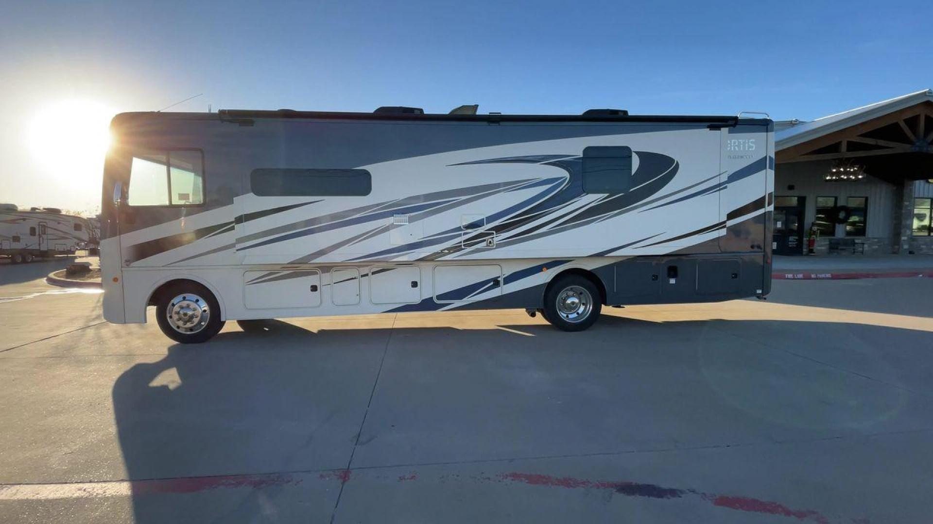 2020 FLEETWOOD FORTIS 33HB (1F66F5DY5K0) , Length: 35.25 ft. | Gross Weight: 22,000 lbs. | Slides: 2 transmission, located at 4319 N Main Street, Cleburne, TX, 76033, (817) 221-0660, 32.435829, -97.384178 - The 2020 Fleetwood Fortis 33HB is a high-quality Class A motorhome designed for travelers who want the perfect blend of luxury, convenience, and functionality. Its thoughtfully designed floor plan and modern amenities make it ideal for families or couples seeking adventure and comfort on the road. T - Photo#6