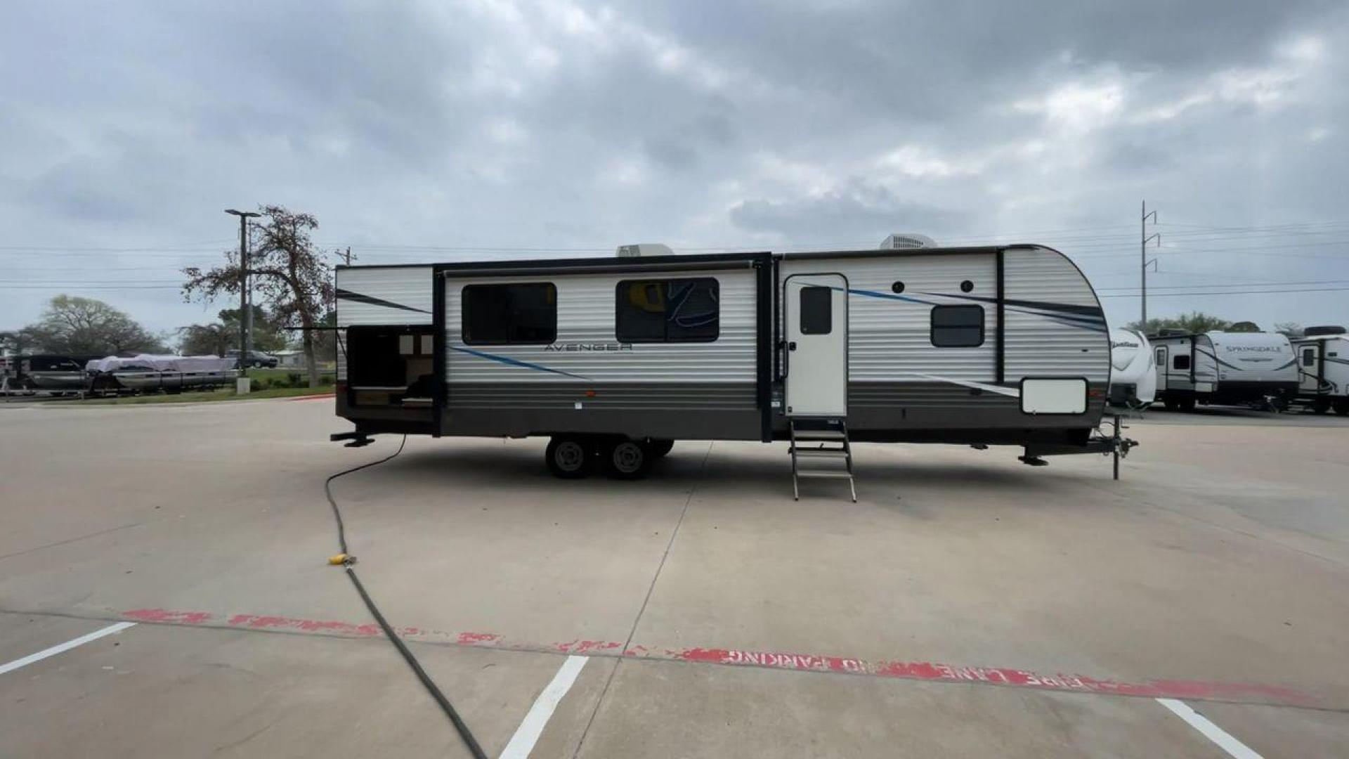 2020 FOREST RIVER AVENGER 32QBI (5ZT2AVXB2LB) , located at 4319 N Main Street, Cleburne, TX, 76033, (817) 221-0660, 32.435829, -97.384178 - Photo#2