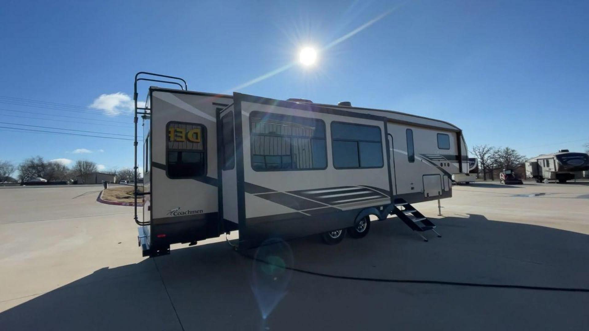 2020 FOREST RIVER CHAPARRAL 360IBL (5ZT3CH1B5LA) , Length: 39 ft | Dry Weight: 11,450 lbs. | Gross Weight: 14,000 lbs. | Slides: 4 transmission, located at 4319 N Main Street, Cleburne, TX, 76033, (817) 221-0660, 32.435829, -97.384178 - The 2020 Forest River Chaparral 360IBL is the ultimate in RV comfort. It's a fifth-wheel trailer that will change the way you camp. With its expansive 39-foot length, this model offers a beautifully designed interior that provides a luxurious and inviting space for families and couples looking for b - Photo#1