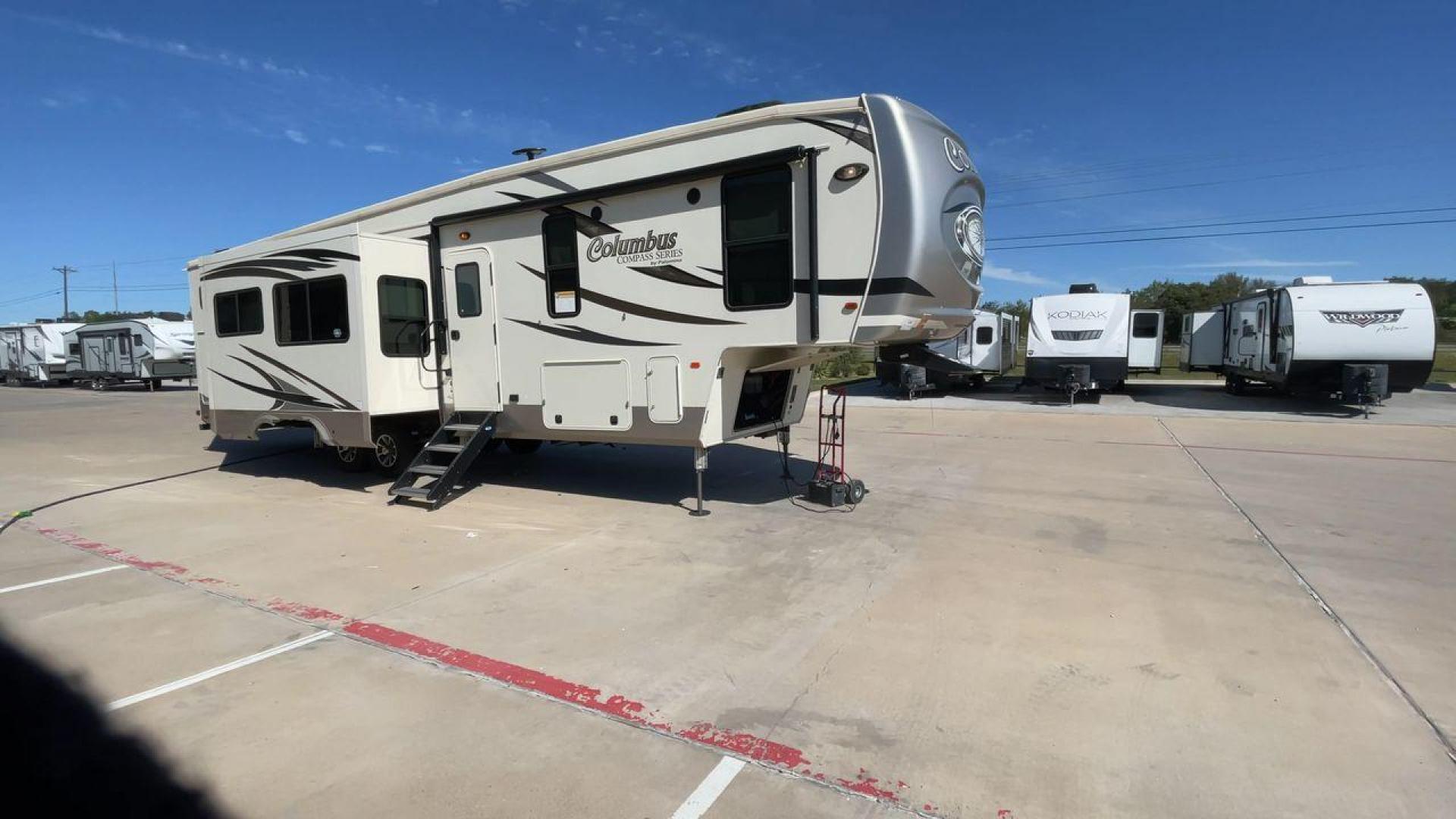 2020 FOREST RIVER COLUMBUS 374BHC (4X4FCMN23L6) , Length: 41.17 ft. | Dry Weight: 12,785 lbs. | Gross Weight: 15,785 lbs. | Slides: 4 transmission, located at 4319 N Main Street, Cleburne, TX, 76033, (817) 221-0660, 32.435829, -97.384178 - Photo#3