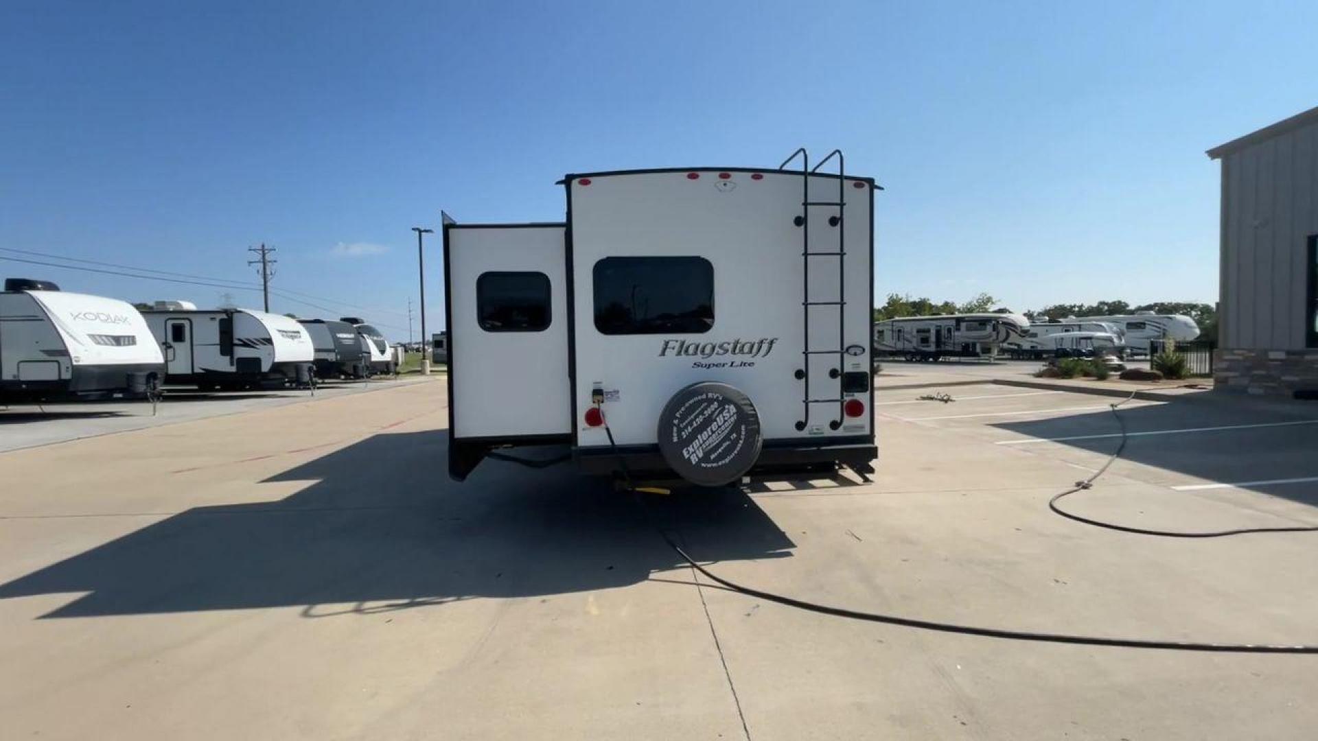 2020 FOREST RIVER FLAGSTAFF 26FKBS (4X4TFLB27LZ) , Length: 29.92 ft. | Dry Weight: 6,608 lbs. | Slides: 2 transmission, located at 4319 N Main Street, Cleburne, TX, 76033, (817) 221-0660, 32.435829, -97.384178 - Photo#8