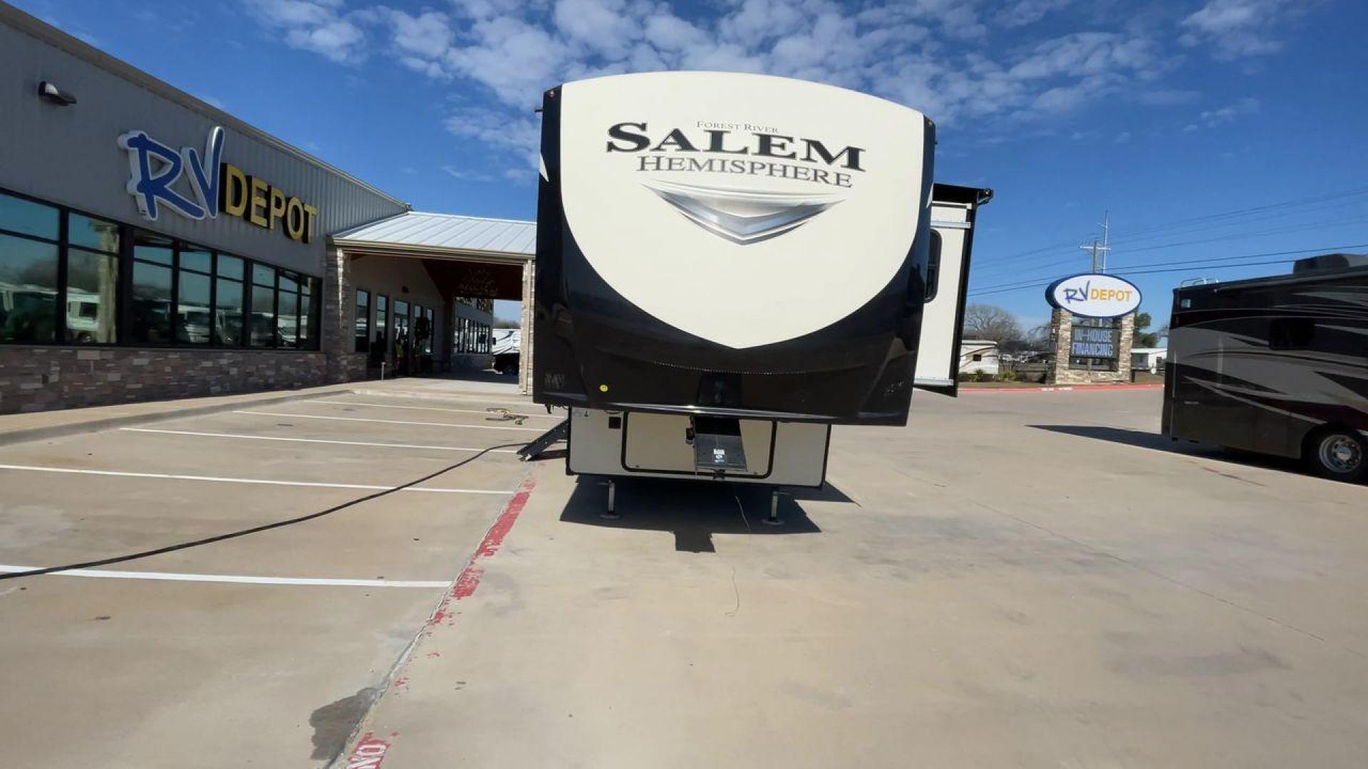 2020 FOREST RIVER HEMISPHERE 286RL (4X4FSBE24LV) , Length: 34.08 ft. | Dry Weight: 8,499 lbs. | Slides: 3 transmission, located at 4319 N Main Street, Cleburne, TX, 76033, (817) 221-0660, 32.435829, -97.384178 - Photo#4