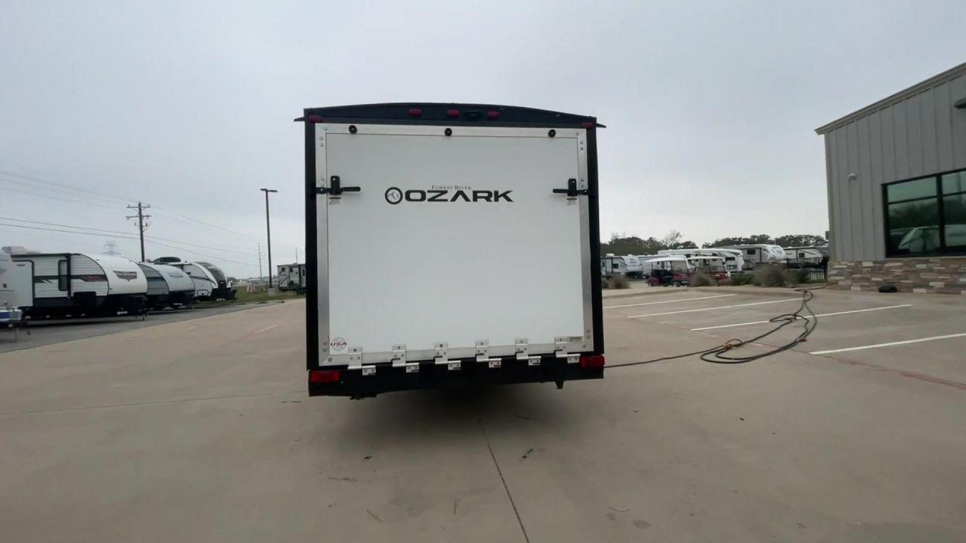 2020 FOREST RIVER OZARK 2700TH (4X4TZKC24LY) , Length:32.33 ft | Dry Weight: 5,683 lbs. | Gross Weight: 7,830 lbs. | Slides: 1 transmission, located at 4319 N Main Street, Cleburne, TX, 76033, (817) 221-0660, 32.435829, -97.384178 - Discover the ultimate in versatility with the 2020 Forest River Ozark 2700TH. This toy hauler travel trailer is expertly crafted to satisfy your adventurous side while providing unparalleled comfort. This model is designed to strike the perfect balance between spaciousness and maneuverability. With - Photo#8