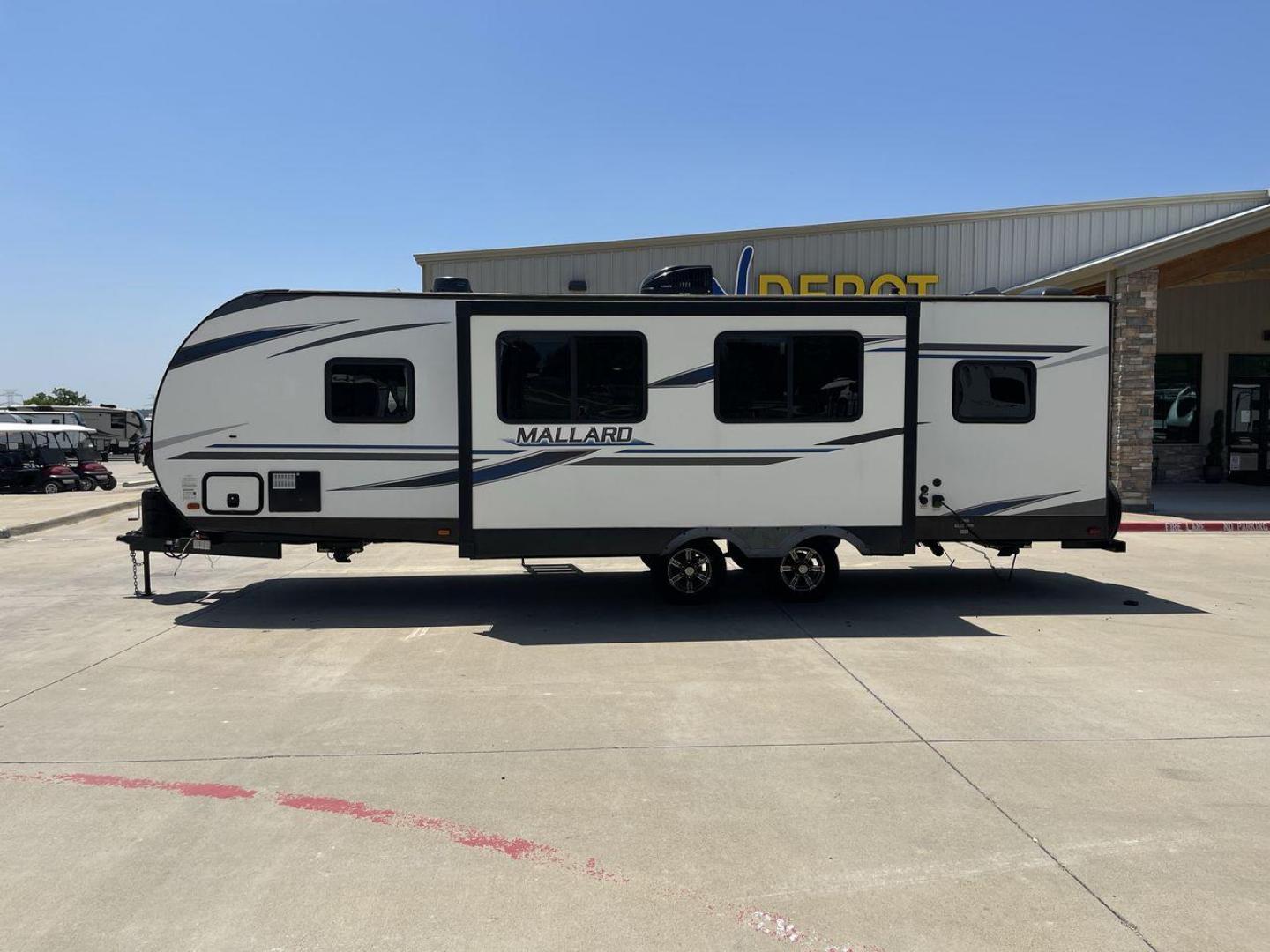 2020 HEARTLAND MALLARD M26 (5SFNB3223LE) , located at 4319 N Main Street, Cleburne, TX, 76033, (817) 221-0660, 32.435829, -97.384178 - Photo#24