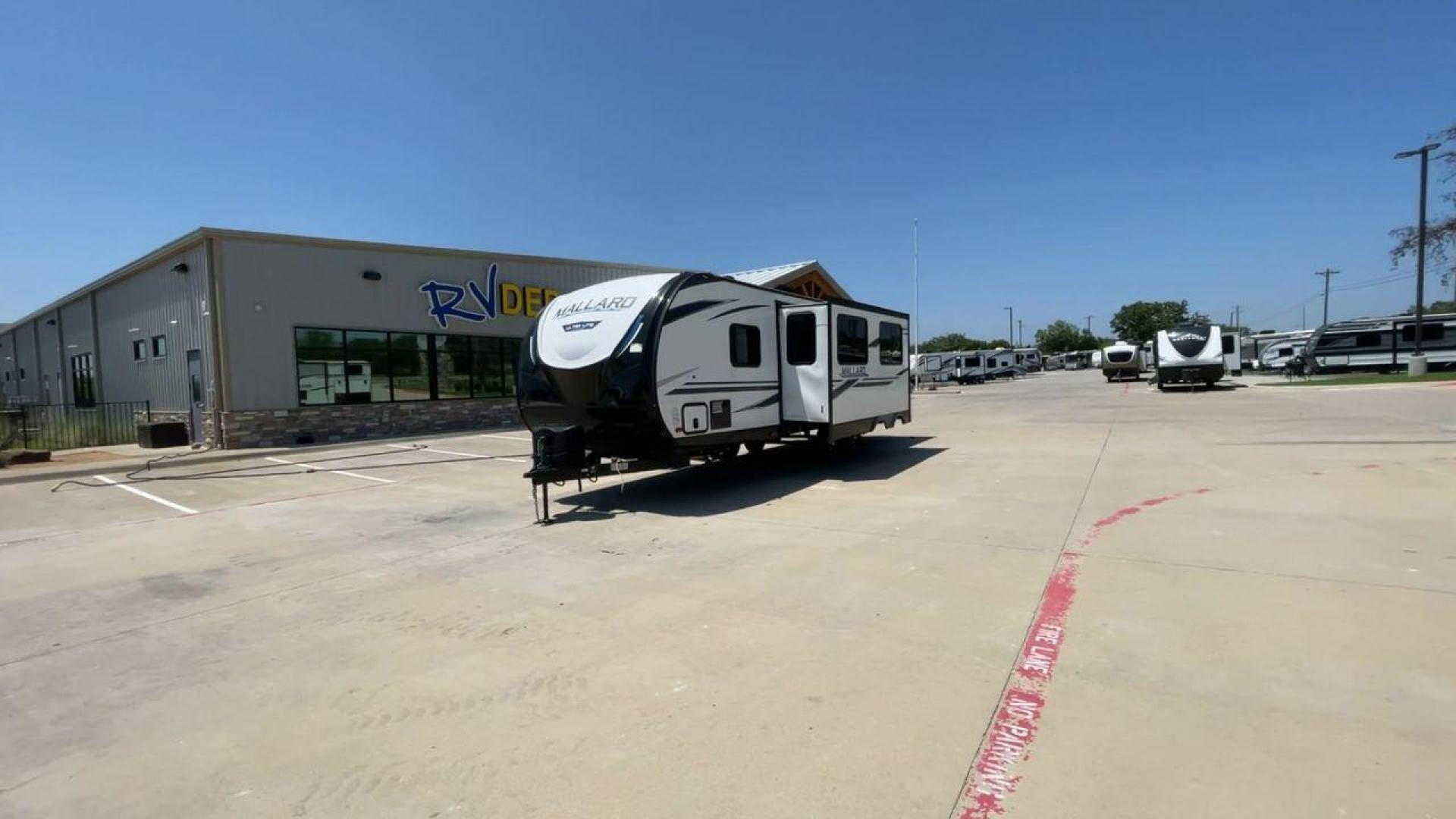 2020 HEARTLAND MALLARD M26 (5SFNB3223LE) , located at 4319 N Main Street, Cleburne, TX, 76033, (817) 221-0660, 32.435829, -97.384178 - Photo#5