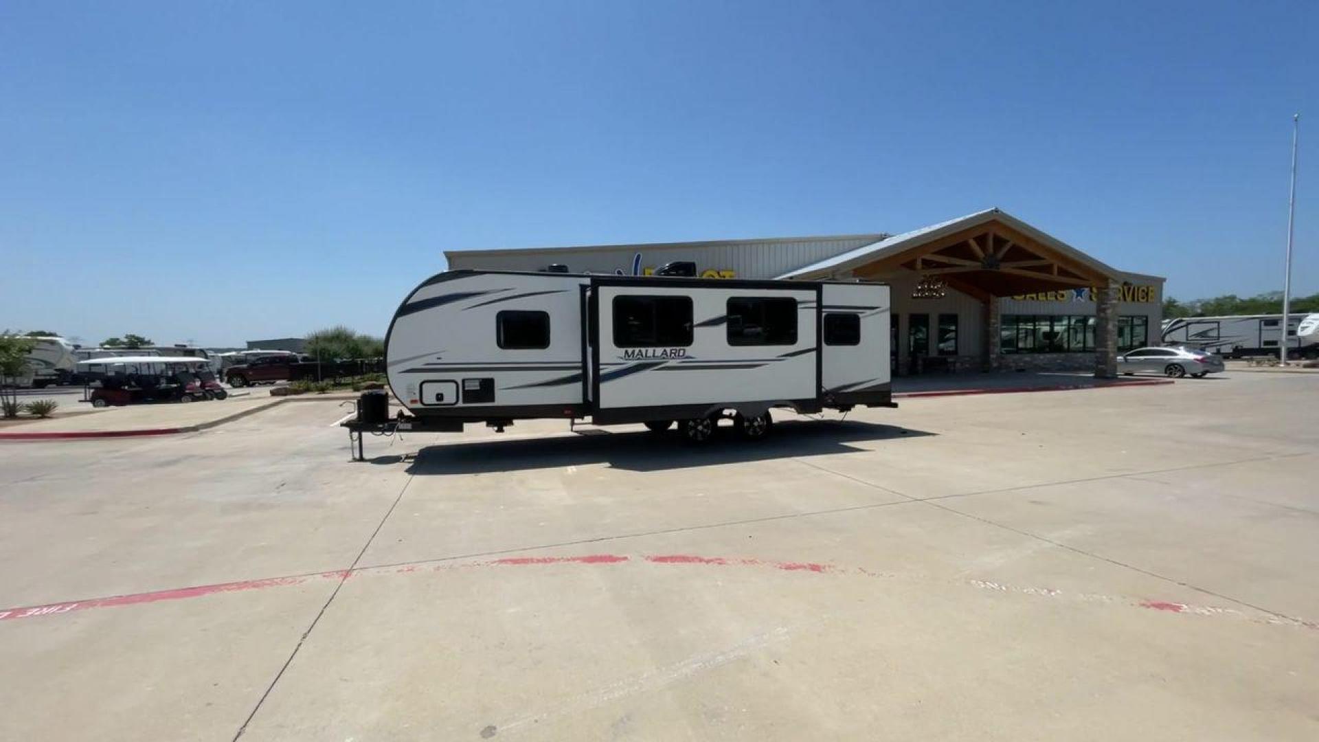 2020 HEARTLAND MALLARD M26 (5SFNB3223LE) , located at 4319 N Main Street, Cleburne, TX, 76033, (817) 221-0660, 32.435829, -97.384178 - Photo#6