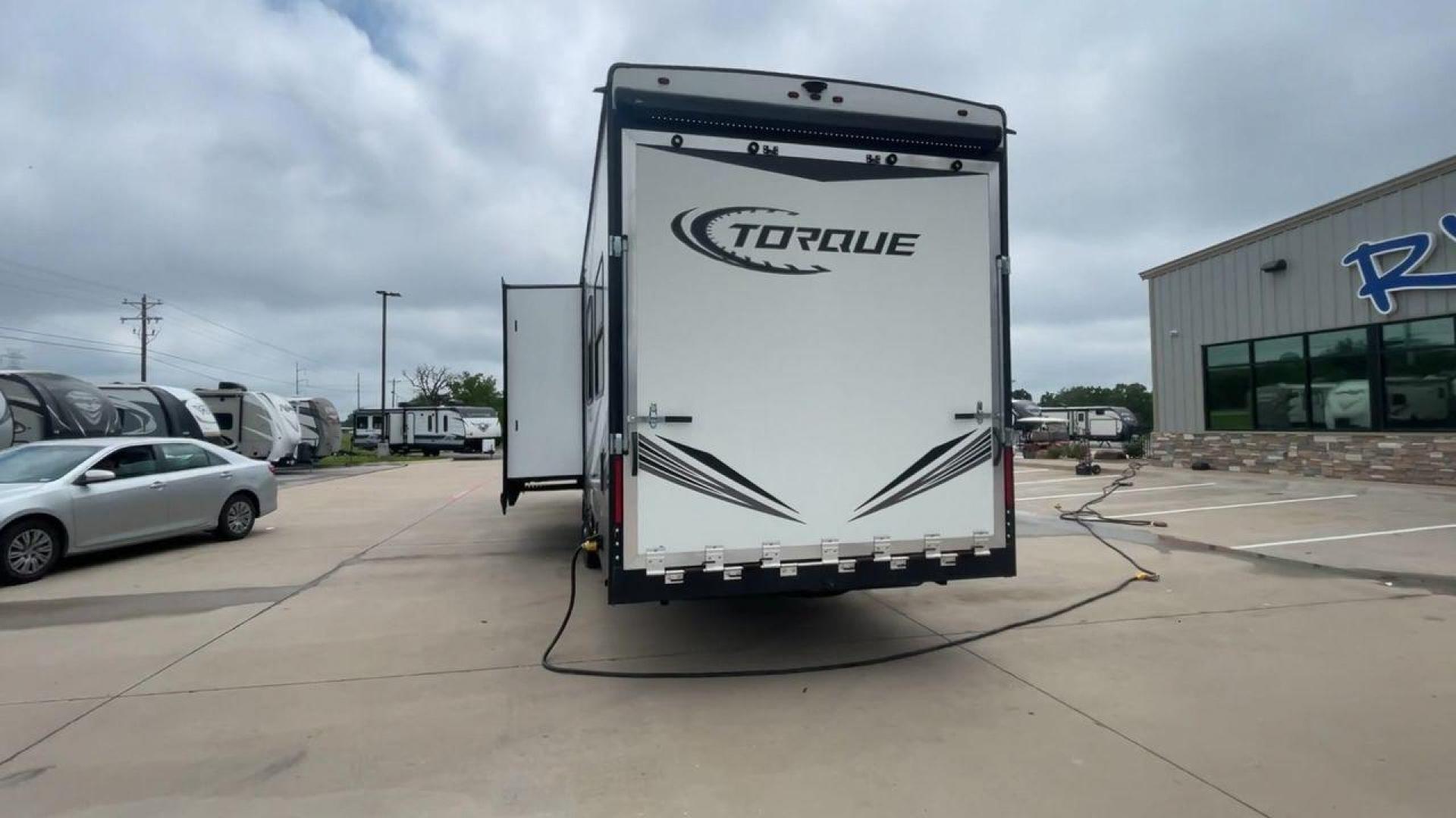 2020 HEARTLAND TORQUE 373 (5SFCG4422LE) , located at 4319 N Main Street, Cleburne, TX, 76033, (817) 221-0660, 32.435829, -97.384178 - Photo#8