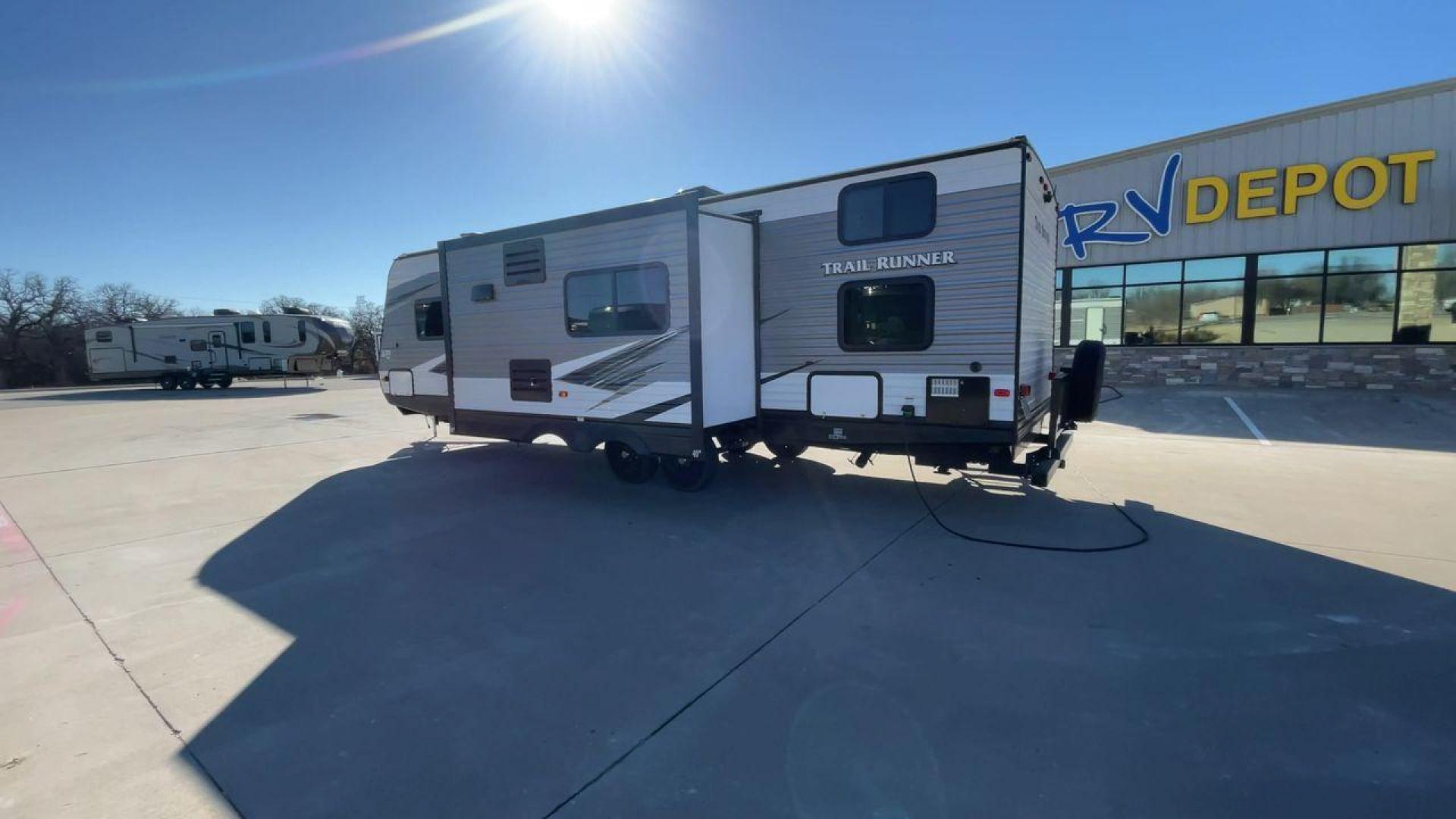 2020 HEARTLAND TRAIL RUNNER 293BH (5SFEB3320LE) , located at 4319 N Main Street, Cleburne, TX, 76033, (817) 221-0660, 32.435829, -97.384178 - Photo#7