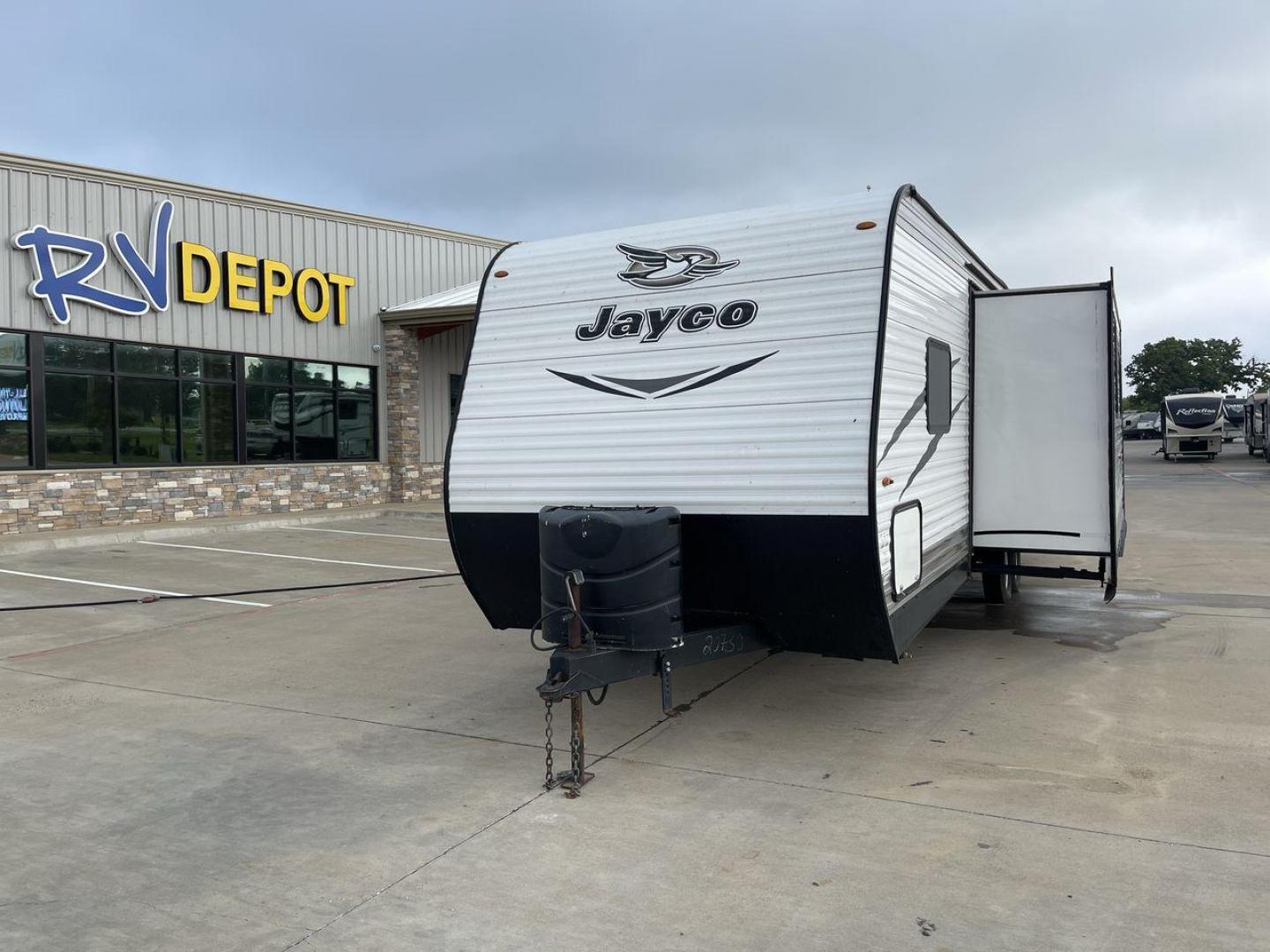 2020 JAYFLIGHT 284BHSW (1UJBJ0BRXH1) , located at 4319 N Main Street, Cleburne, TX, 76033, (817) 221-0660, 32.435829, -97.384178 - Photo#0