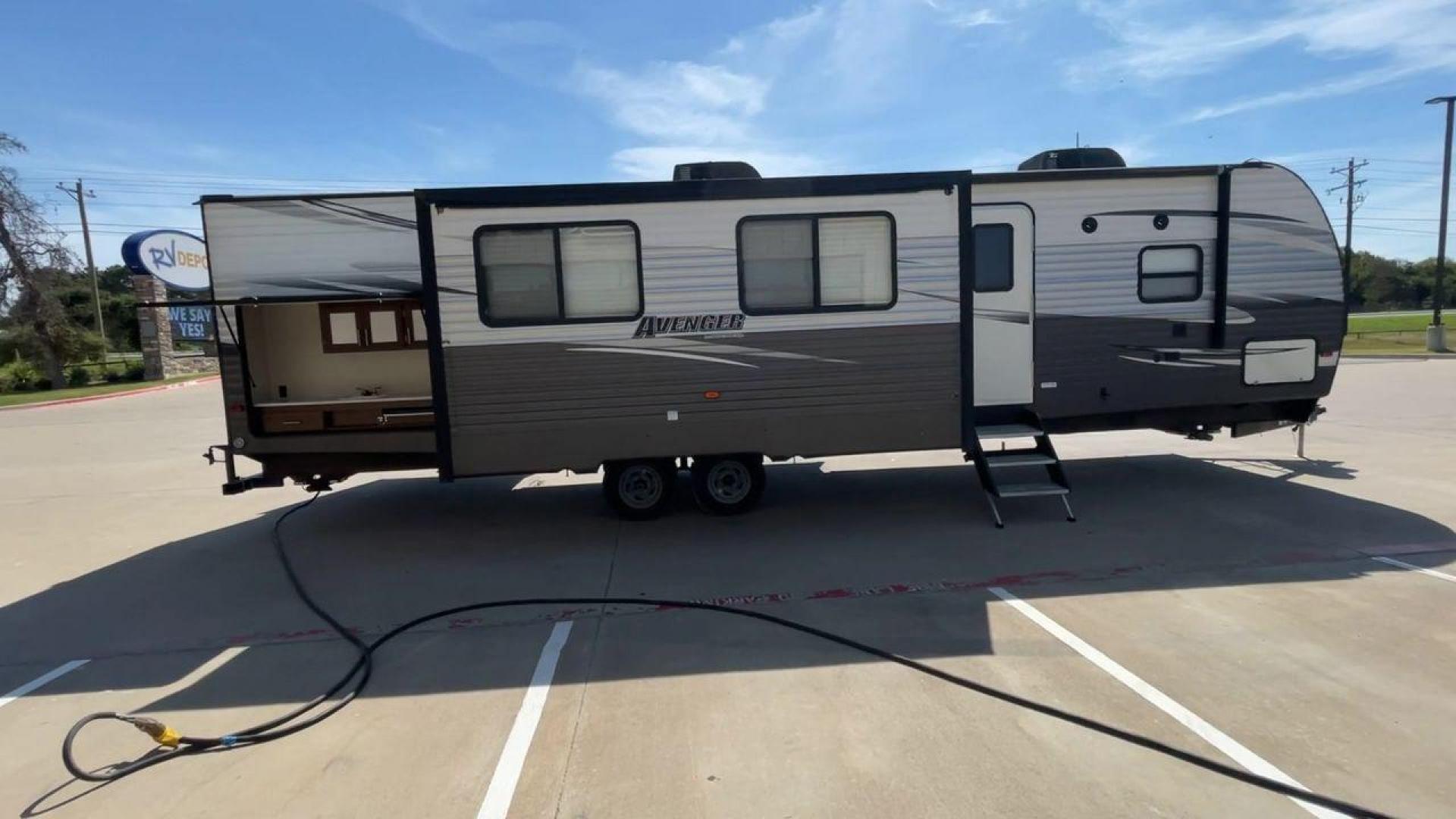 2020 TAN KEYSTONE AVENGER 32QBI (5ZT2AVXB5LB) , Length: 38 ft. | Dry Weight: 9,029 lbs. | Slides: 3 transmission, located at 4319 N Main Street, Cleburne, TX, 76033, (817) 221-0660, 32.435829, -97.384178 - Photo#2