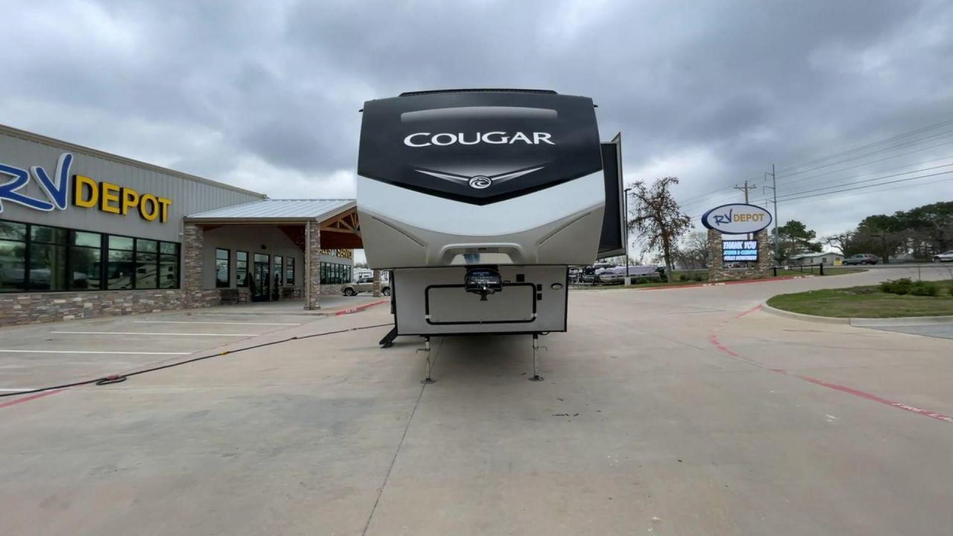 2020 KEYSTONE COUGAR 369BHS (4YDF36921L2) , located at 4319 N Main Street, Cleburne, TX, 76033, (817) 221-0660, 32.435829, -97.384178 - Photo#4