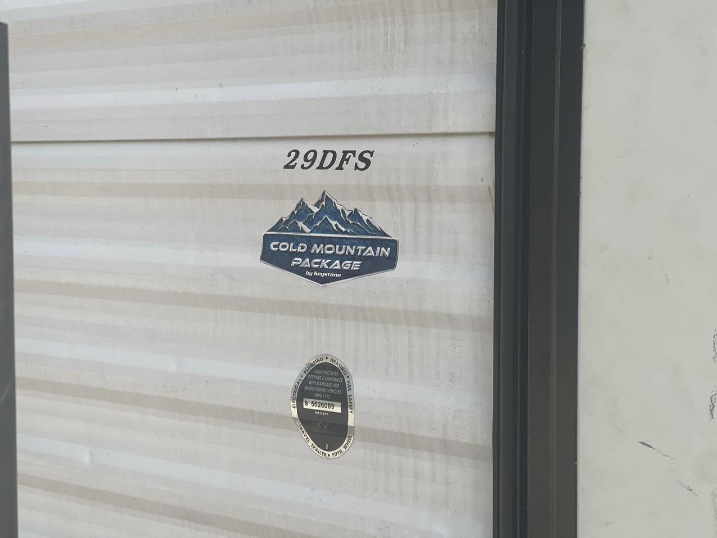 2020 KEYSTONE HIDEOUT 29DFS (4YDT29D26L7) , Length: 33.92 ft. | Dry Weight: 7,162 lbs. | Gross Weight: 9,680 lbs. | Slides: 1 transmission, located at 4319 N Main Street, Cleburne, TX, 76033, (817) 221-0660, 32.435829, -97.384178 - Take the whole family and a few extra on an adventure in this 2020 Keystone Hideout 29DFS! This travel trailer measures almost 34 feet long and 11 feet tall. It has a dry weight of 7,162 lbs. and a GVWR of 9,680 lbs. It includes one power slide as well as one power awning. This Hideout is a bu - Photo#22