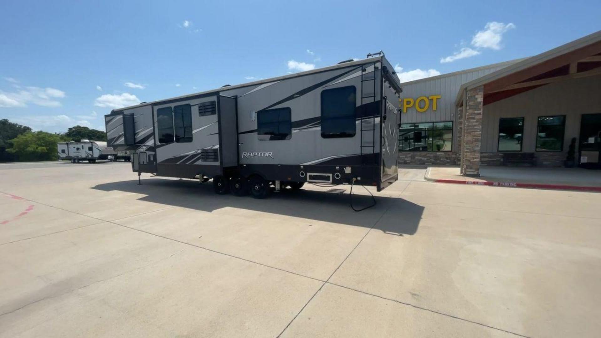 2020 KEYSTONE RAPTOR 423 (4YDF42332LR) , located at 4319 N Main Street, Cleburne, TX, 76033, (817) 221-0660, 32.435829, -97.384178 - Photo#7