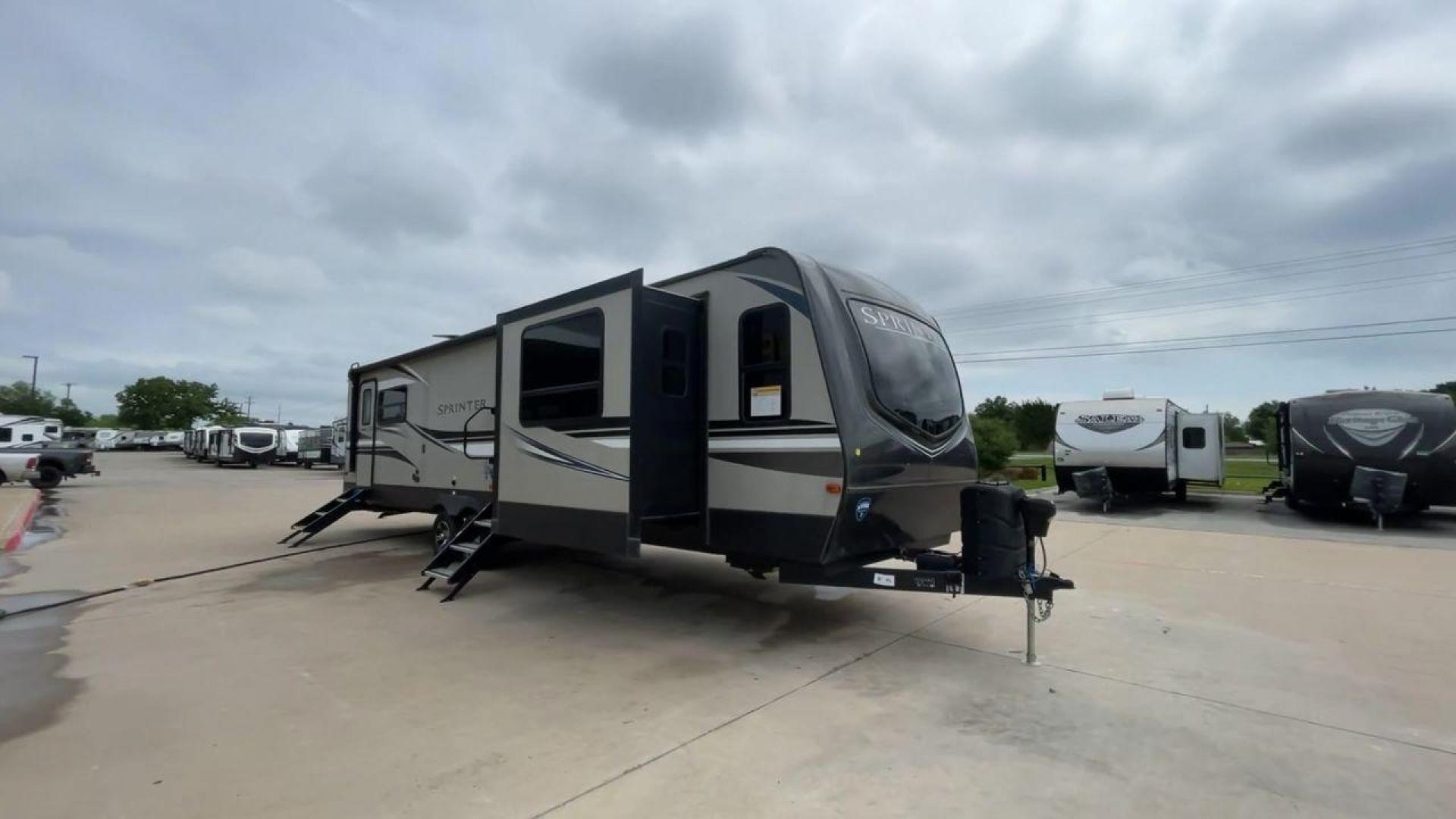 2020 KEYSTONE SPRINTER 330KBS (4YDT33027L1) , located at 4319 N Main Street, Cleburne, TX, 76033, (817) 221-0660, 32.435829, -97.384178 - Photo#3