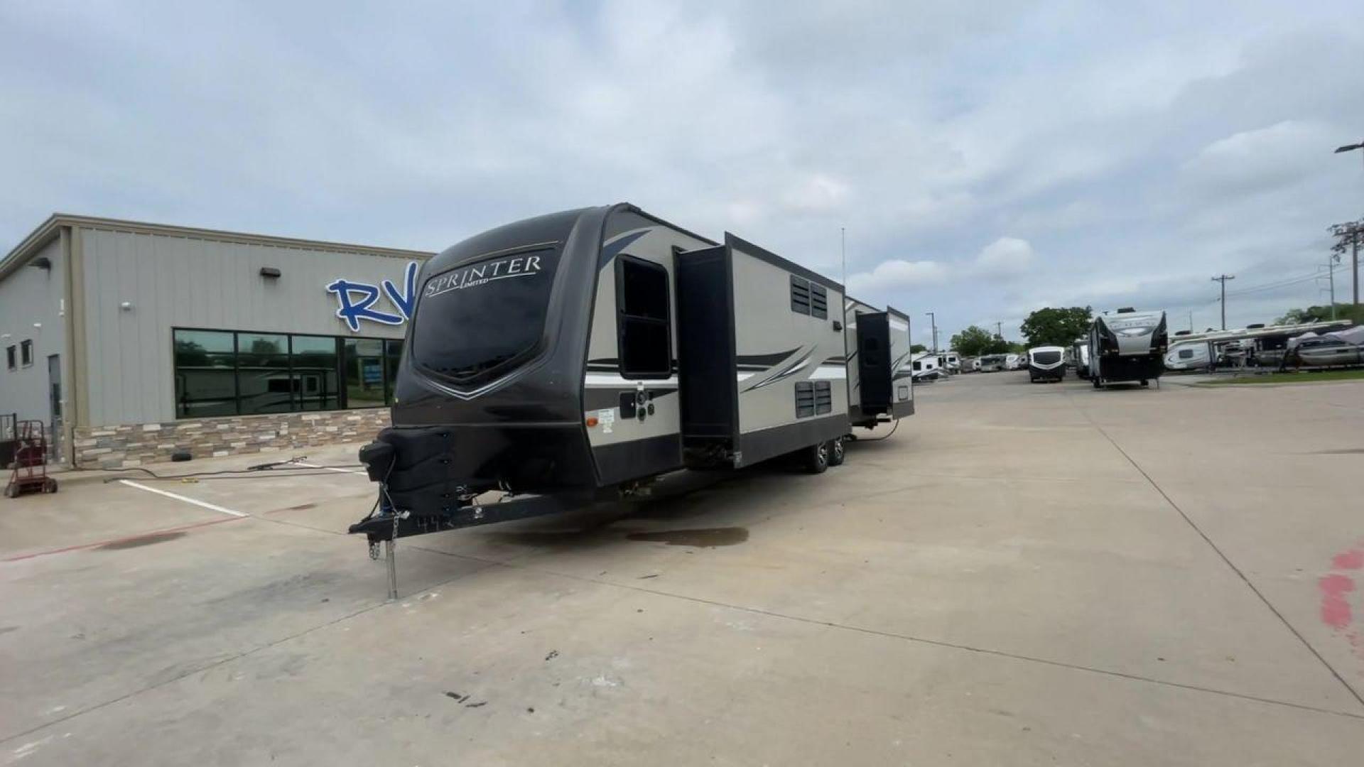 2020 KEYSTONE SPRINTER 330KBS (4YDT33027L1) , located at 4319 N Main Street, Cleburne, TX, 76033, (817) 221-0660, 32.435829, -97.384178 - Photo#5