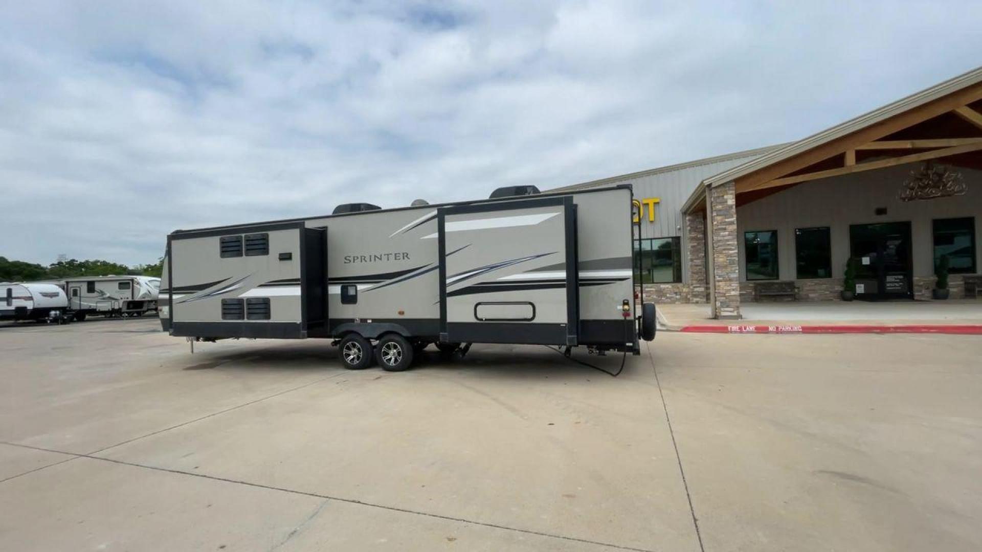 2020 KEYSTONE SPRINTER 330KBS (4YDT33027L1) , located at 4319 N Main Street, Cleburne, TX, 76033, (817) 221-0660, 32.435829, -97.384178 - Photo#7