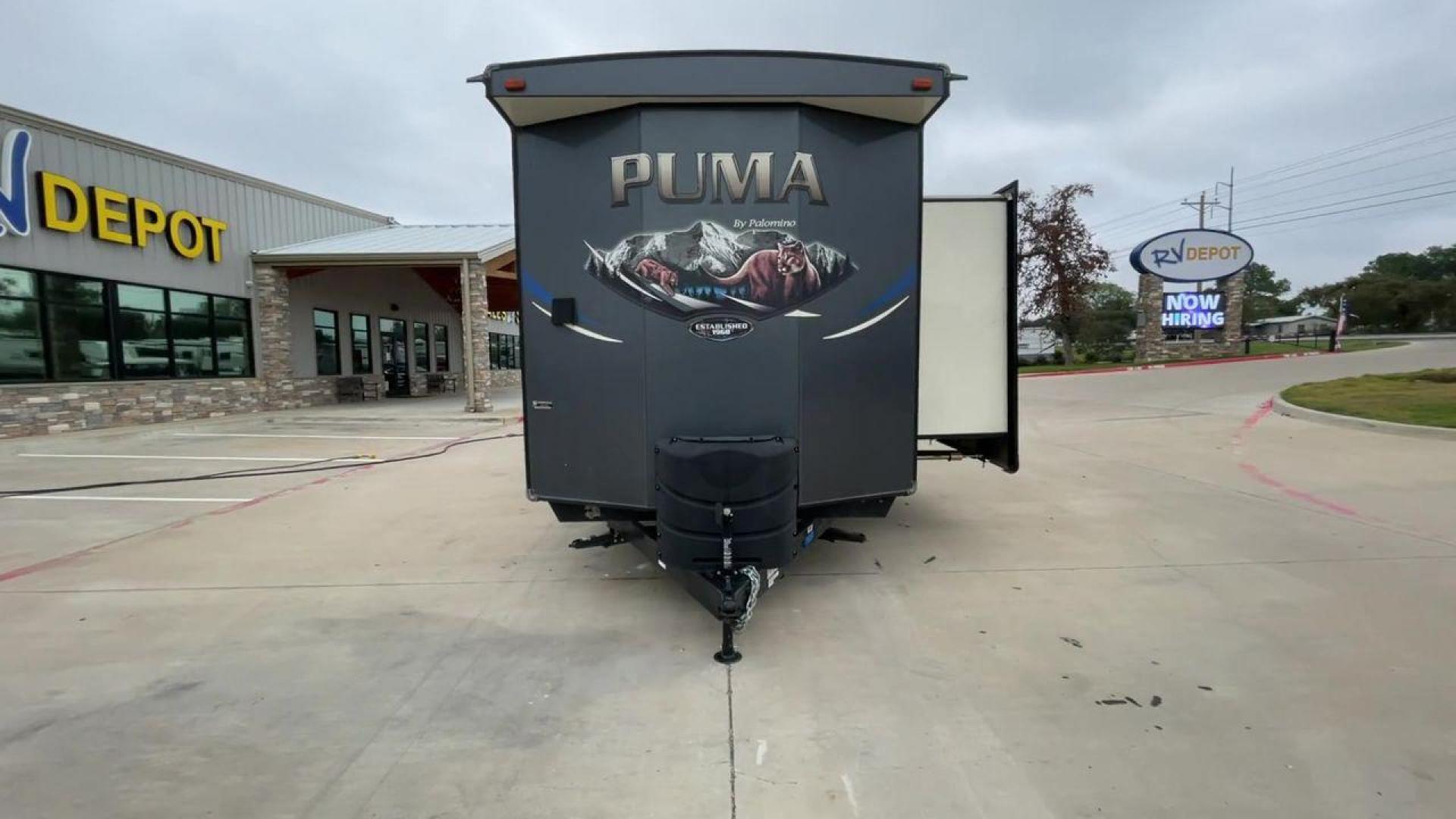 2020 PUMA 38DBS - (4X4TPUP26LP) , located at 4319 N Main Street, Cleburne, TX, 76033, (817) 221-0660, 32.435829, -97.384178 - Are you looking for a spacious and comfortable travel trailer bunk house to explore the local driving highlights around Cleburne, TX? Look no further than this 2020 PUMA 38DBS, available for sale at RV Depot in Cleburne, TX. With its impressive features and affordable price of $38,995, this travel t - Photo#4