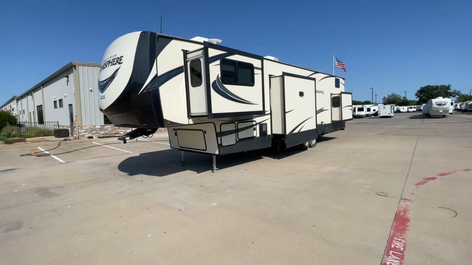 2020 WHITE SALEM HEMISPHERE GLX378FL - (4X4FSBP23LV) , Length: 43.42 ft. | Dry Weight: 11,589 lbs. | Slides: 5 transmission, located at 4319 N Main Street, Cleburne, TX, 76033, (817) 221-0660, 32.435829, -97.384178 - The 2020 Salem Hemisphere GLX378F is a luxurious fifth wheel that stands out with its expansive design and premium features. With an impressive length of 43 feet and five slides, this model ensures a spacious and inviting living space that redefines the concept of comfort on the road. The dual entry - Photo#5