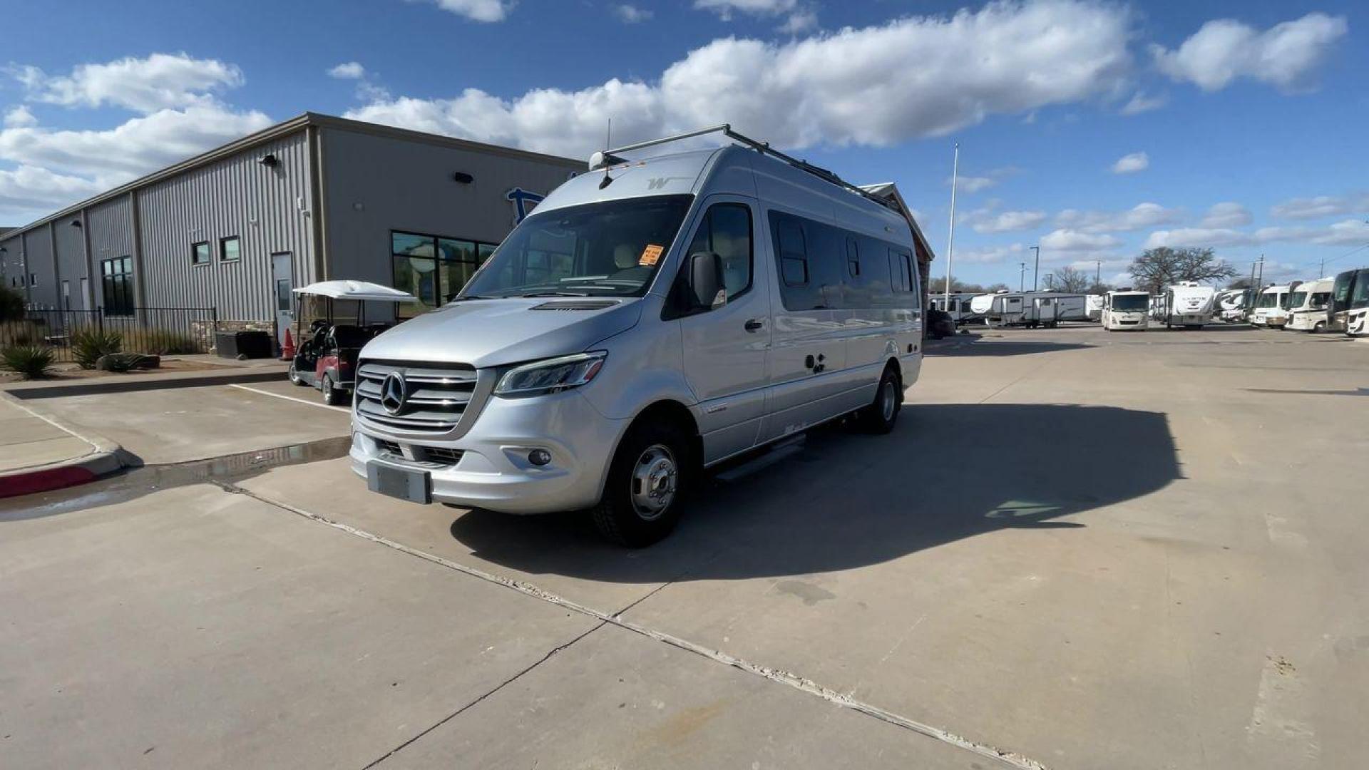 2020 WINNEBAGO BOLDT 70BL (WD4PF4CD2KP) , located at 4319 N Main Street, Cleburne, TX, 76033, (817) 221-0660, 32.435829, -97.384178 - Photo#5