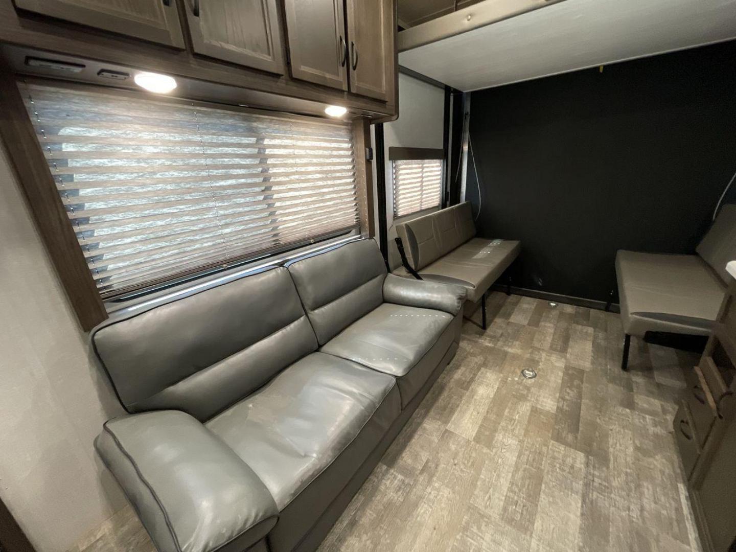 2020 WHITE WINNEBAGO SPYDER 23FB (54CUS1T21L4) , Length: 30.33 ft. | Dry Weight: 7,300 lbs. | Gross Weight: 11,300 lbs. | Slides: 0 transmission, located at 4319 N Main Street, Cleburne, TX, 76033, (817) 221-0660, 32.435829, -97.384178 - With a length of 30 feet and a dry weight of 7,300 lbs, the 2020 Winnebago Spyder 23FB strikes the perfect balance between spaciousness and towing ease. Constructed with a durable aluminum body frame and fiberglass sidewalls, it offers exceptional durability and longevity on the road, ensuring that - Photo#12