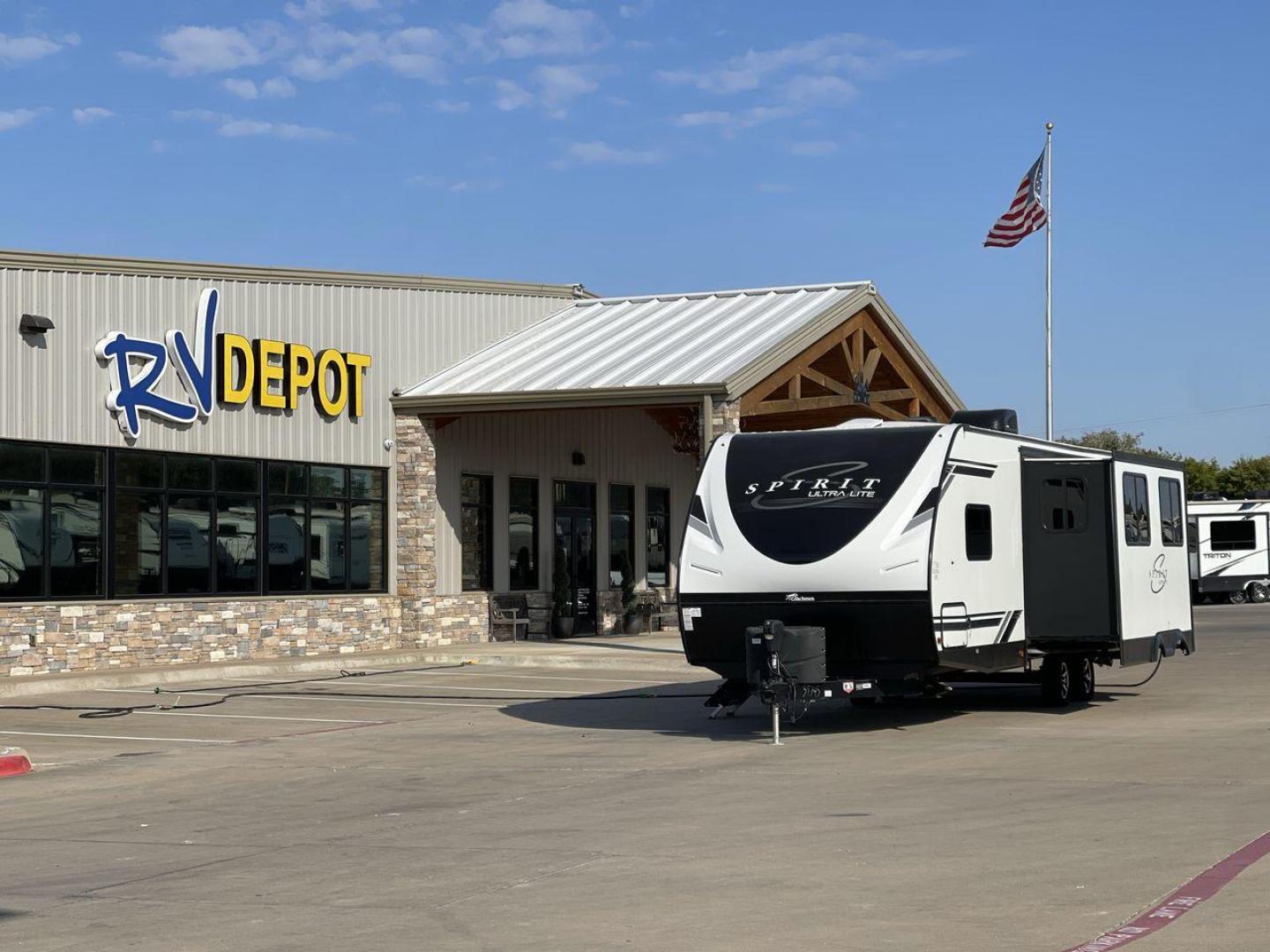 2021 COACHMEN SPIRIT 2963BH (5ZT2SBVBXMS) , Length: 33.92 ft. | Dry Weight: 6,408 lbs. | Slides: 1 transmission, located at 4319 N Main Street, Cleburne, TX, 76033, (817) 221-0660, 32.435829, -97.384178 - Photo#0