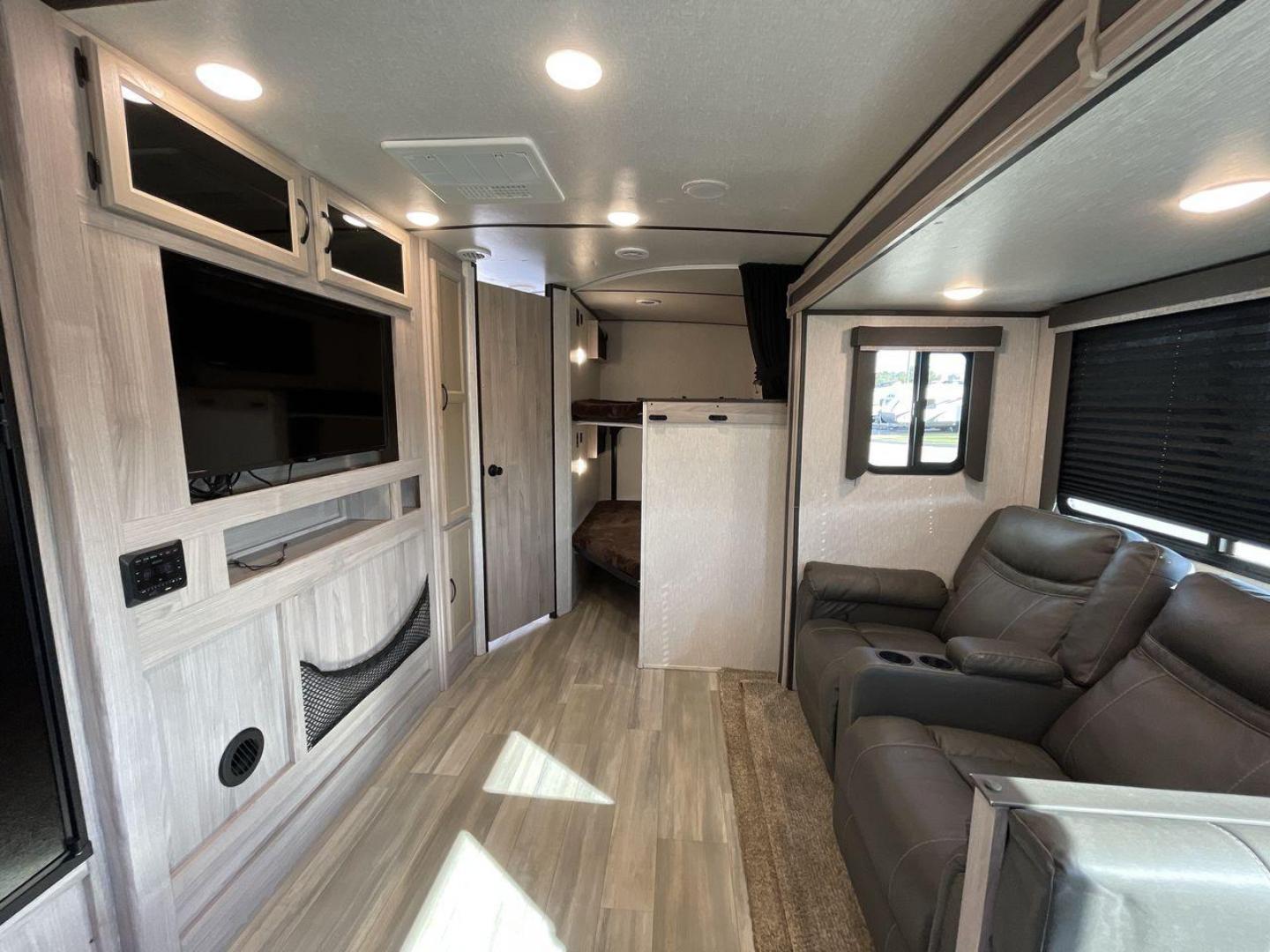 2021 COACHMEN SPIRIT 2963BH (5ZT2SBVBXMS) , Length: 33.92 ft. | Dry Weight: 6,408 lbs. | Slides: 1 transmission, located at 4319 N Main Street, Cleburne, TX, 76033, (817) 221-0660, 32.435829, -97.384178 - Photo#10