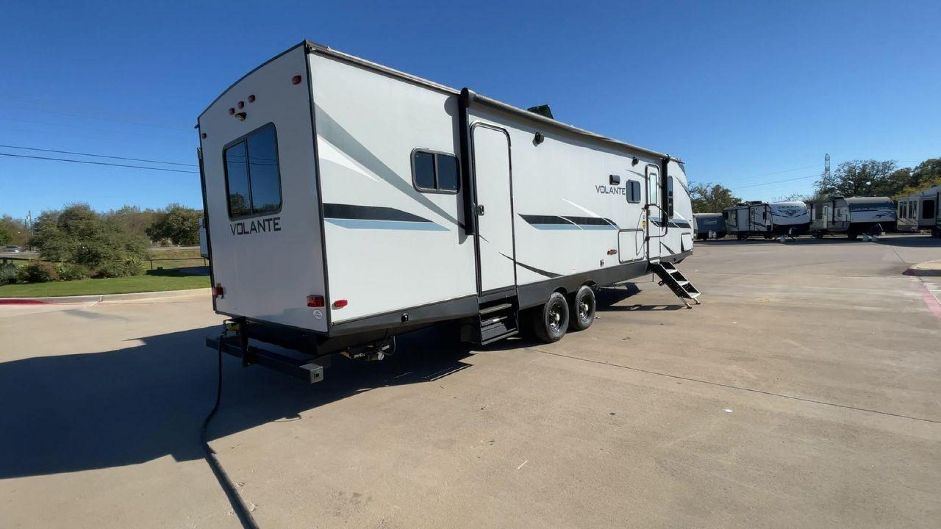 2021 CROSSROADS VOLANTE 32FB (4YDT32F21M6) , Length: 35.92 ft. | Dry Weight: 7,578 lbs. | Gross Weight: 9,810 lbs. | Slides: 2 transmission, located at 4319 N Main Street, Cleburne, TX, 76033, (817) 221-0660, 32.435829, -97.384178 - Photo#1