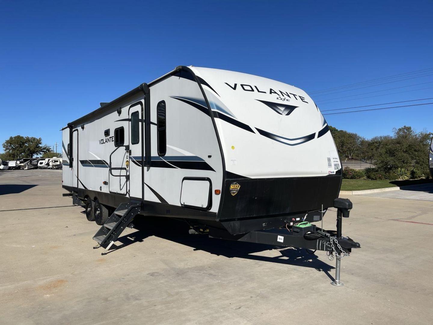 2021 CROSSROADS VOLANTE 32FB (4YDT32F21M6) , Length: 35.92 ft. | Dry Weight: 7,578 lbs. | Gross Weight: 9,810 lbs. | Slides: 2 transmission, located at 4319 N Main Street, Cleburne, TX, 76033, (817) 221-0660, 32.435829, -97.384178 - Photo#23