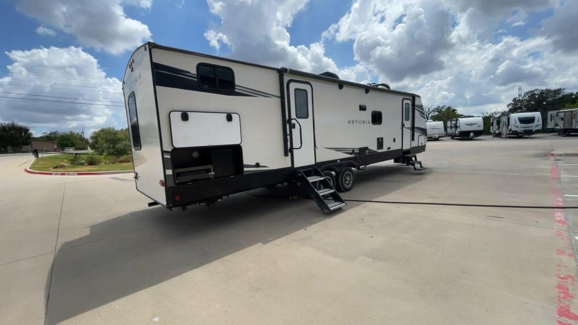 2021 DUTCHMEN ASTORIA 3202BH (4YDT32021MM) , Length: 36.83 ft. | Dry Weight: 7,724 lbs. | Slides: 2 transmission, located at 4319 N Main Street, Cleburne, TX, 76033, (817) 221-0660, 32.435829, -97.384178 - Photo#1