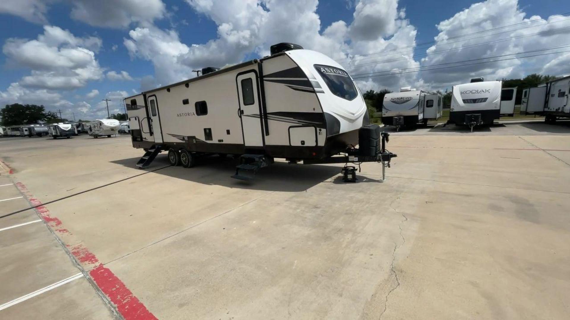 2021 DUTCHMEN ASTORIA 3202BH (4YDT32021MM) , Length: 36.83 ft. | Dry Weight: 7,724 lbs. | Slides: 2 transmission, located at 4319 N Main Street, Cleburne, TX, 76033, (817) 221-0660, 32.435829, -97.384178 - Photo#3