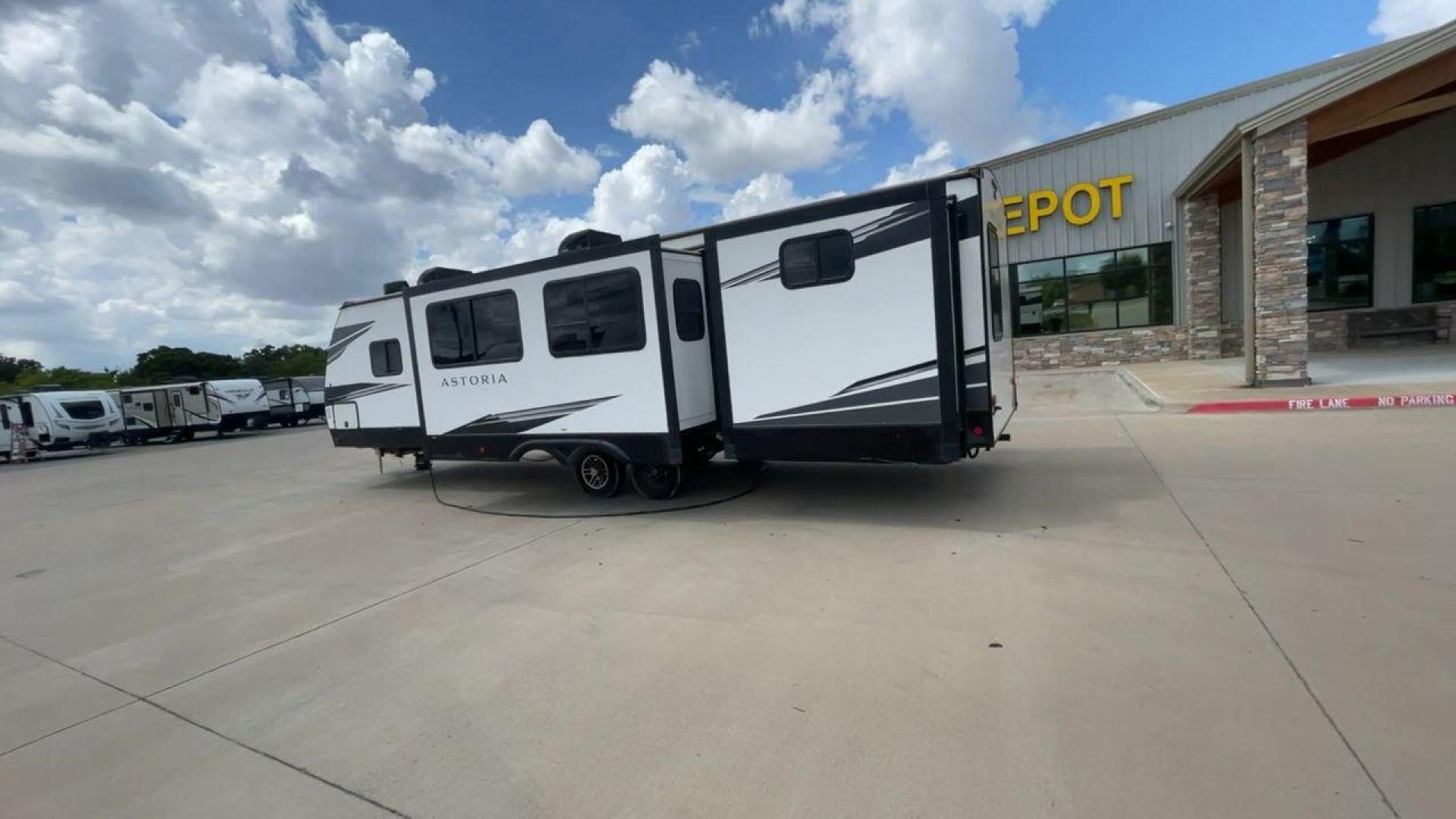 2021 DUTCHMEN ASTORIA 3202BH (4YDT32021MM) , Length: 36.83 ft. | Dry Weight: 7,724 lbs. | Slides: 2 transmission, located at 4319 N Main Street, Cleburne, TX, 76033, (817) 221-0660, 32.435829, -97.384178 - Photo#7