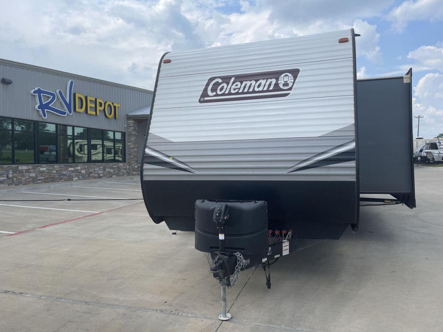 2021 WHITE DUTCHMEN COLEMAN 334BH (4YDT3342XMH) , Length: 37.25 ft. | Dry Weight: 7,806 lbs. | Slides: 2 transmission, located at 4319 N Main Street, Cleburne, TX, 76033, (817) 221-0660, 32.435829, -97.384178 - The 2021 Dutchmen Coleman 334BH is a luxurious and spacious travel trailer designed to redefine your camping experience. Its exterior boasts a length of 37 feet, a width of 8 feet, and a dry weight of 7,806 lbs. The aluminum frame construction ensures durability and lightweight towing, while the hig - Photo#0