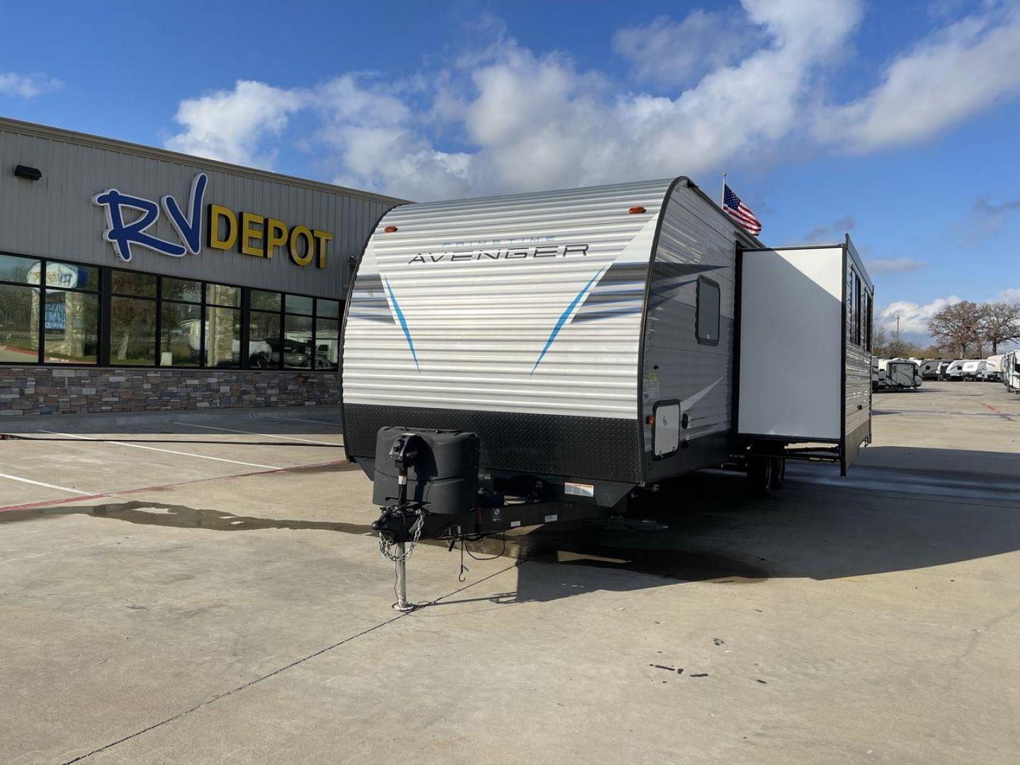 2021 FOREST RIVER AVENGER 27DBS (5ZT2AVSB3MB) , Length: 33.5 ft. | Dry Weight: 6,652: lbs | Slides: 1 transmission, located at 4319 N Main Street, Cleburne, TX, 76033, (817) 221-0660, 32.435829, -97.384178 - Experience the ultimate in camping luxury with the 2021 Forest River Avenger 27DBS. This meticulously crafted travel trailer is designed to provide unforgettable and relaxing outdoor adventures. This model, measuring 33.5 feet in length, is designed to accommodate both families and adventure enthusi - Photo#0