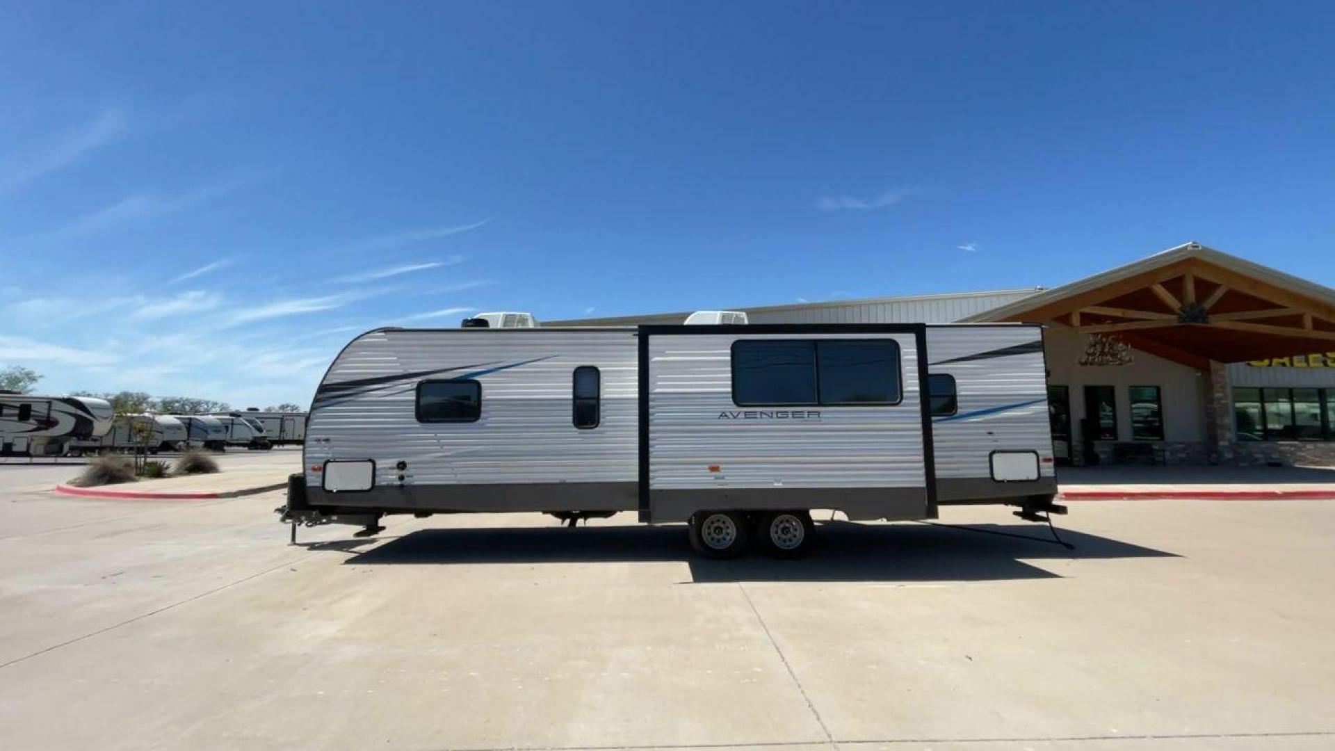 2021 FOREST RIVER AVENGER 28BHS (5ZT2AVTB1MB) , located at 4319 N Main Street, Cleburne, TX, 76033, (817) 221-0660, 32.435829, -97.384178 - Photo#6