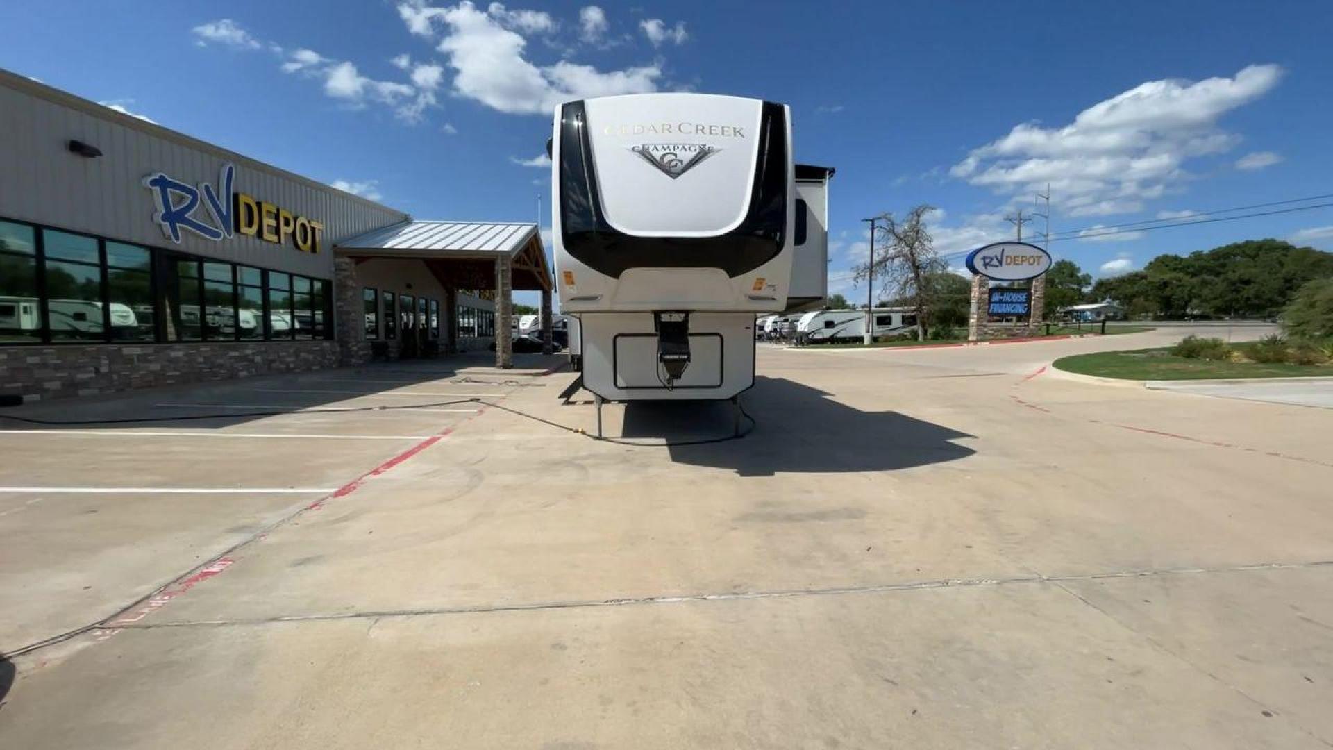 2021 FOREST RIVER CEDAR CREEK 38EL (4X4FCRP25MS) , Length: 39.75 ft. | Dry Weight: 14,429 lbs. | Gross Weight: 18,000 lbs. | Slides: 3 transmission, located at 4319 N Main Street, Cleburne, TX, 76033, (817) 221-0660, 32.435829, -97.384178 - Photo#4